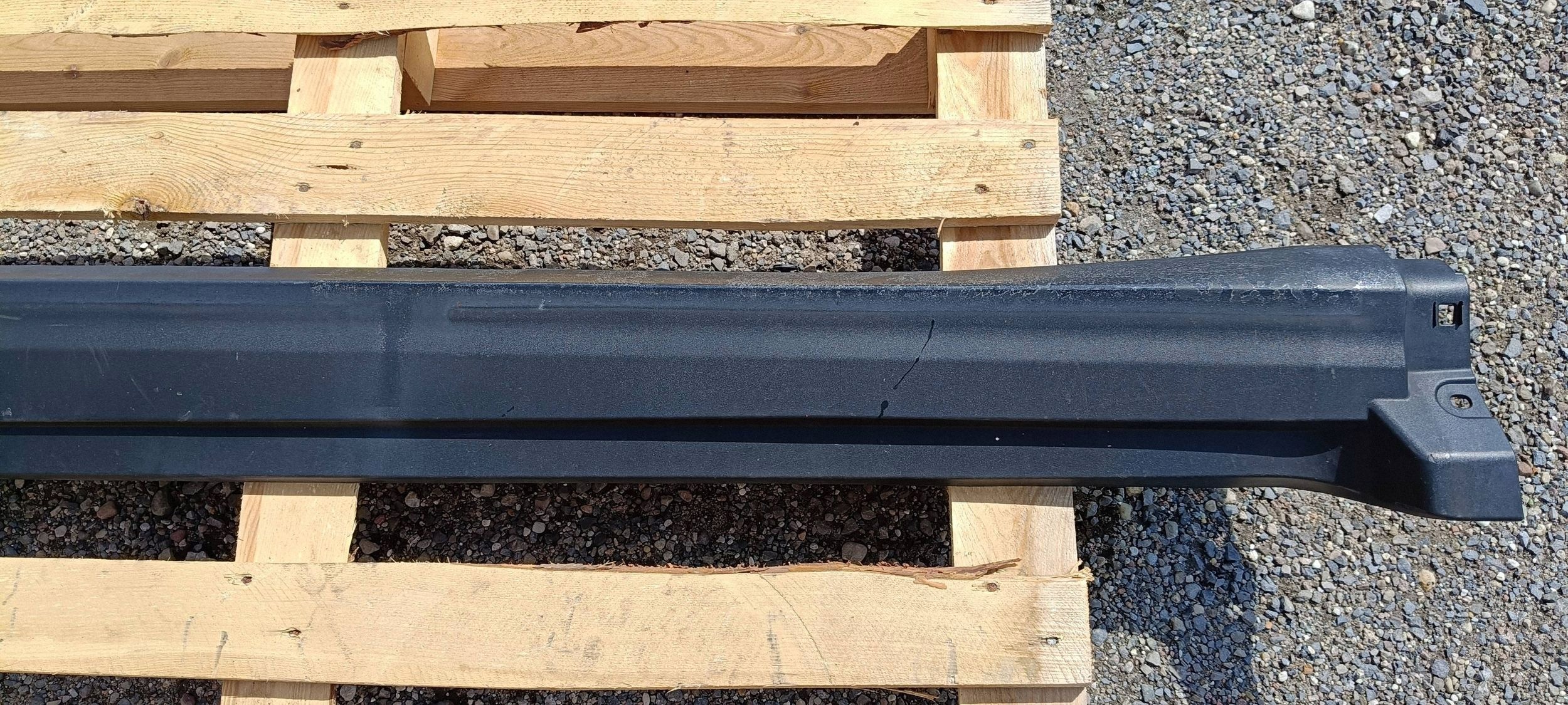 cap threshold threshold moulding right Maserati Levante 2017