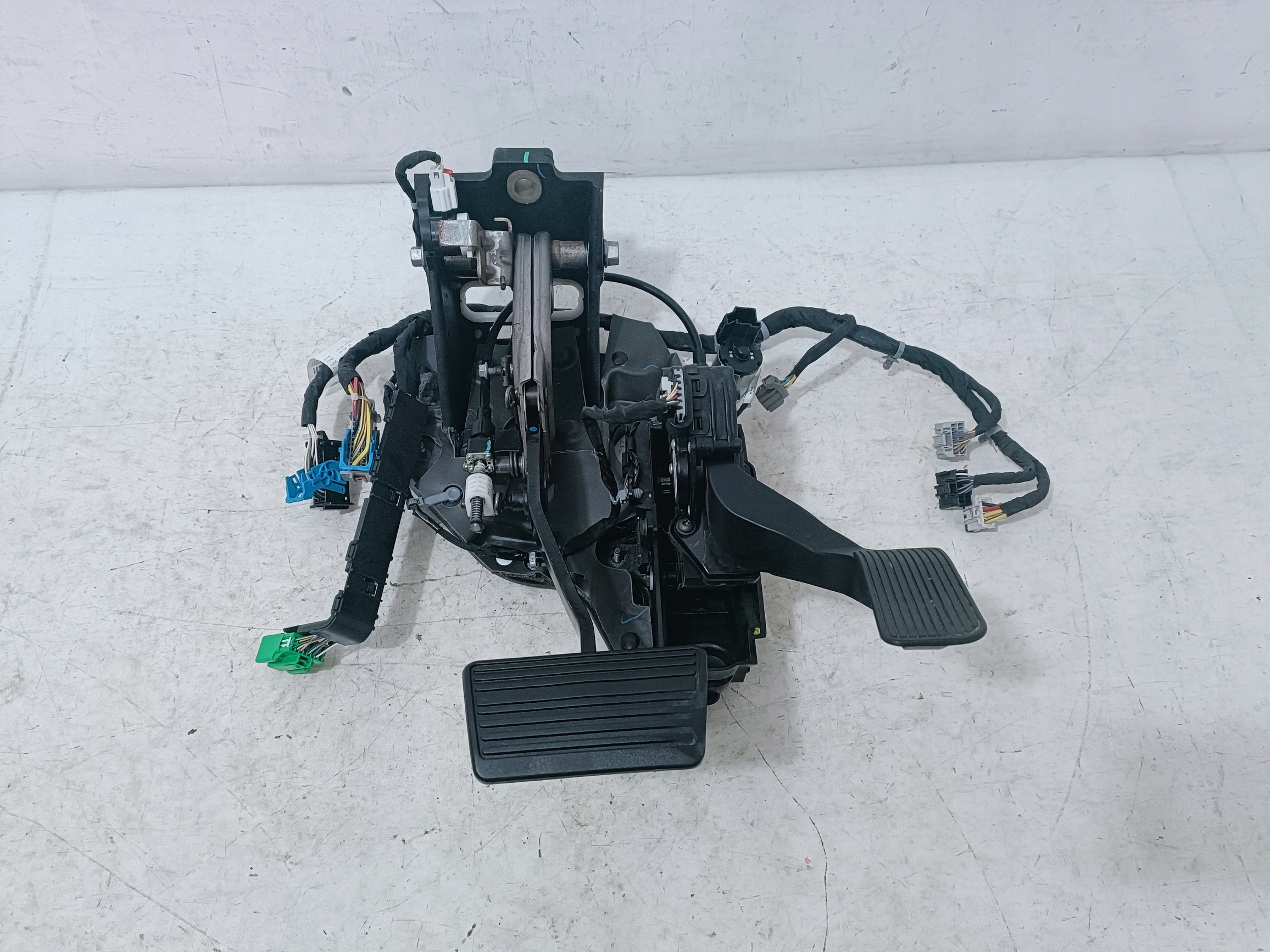 CADILLAC ESCALADE IV 15- 6.2 V8 Gaspedal Bremse 84096835