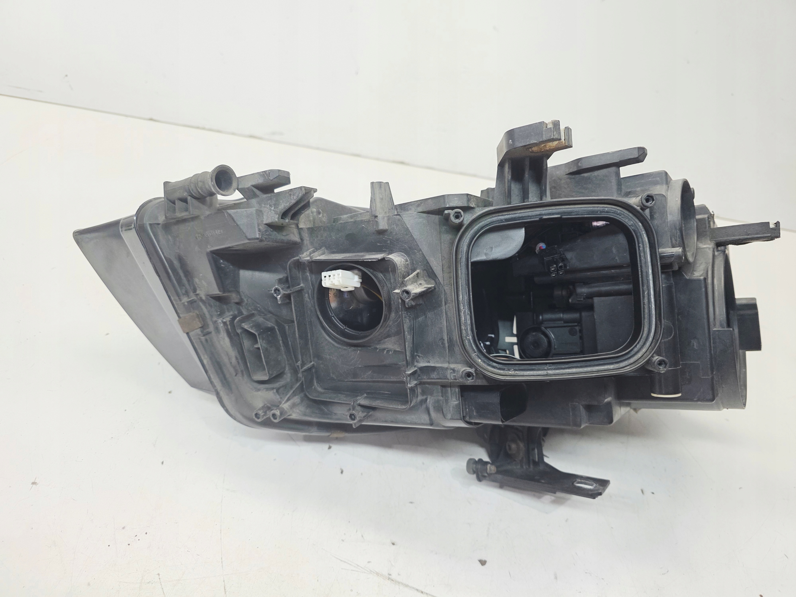 REFLEKTOR light left front BI XENON LED AUDI A4 B8 8K0941003C EU 62/25
