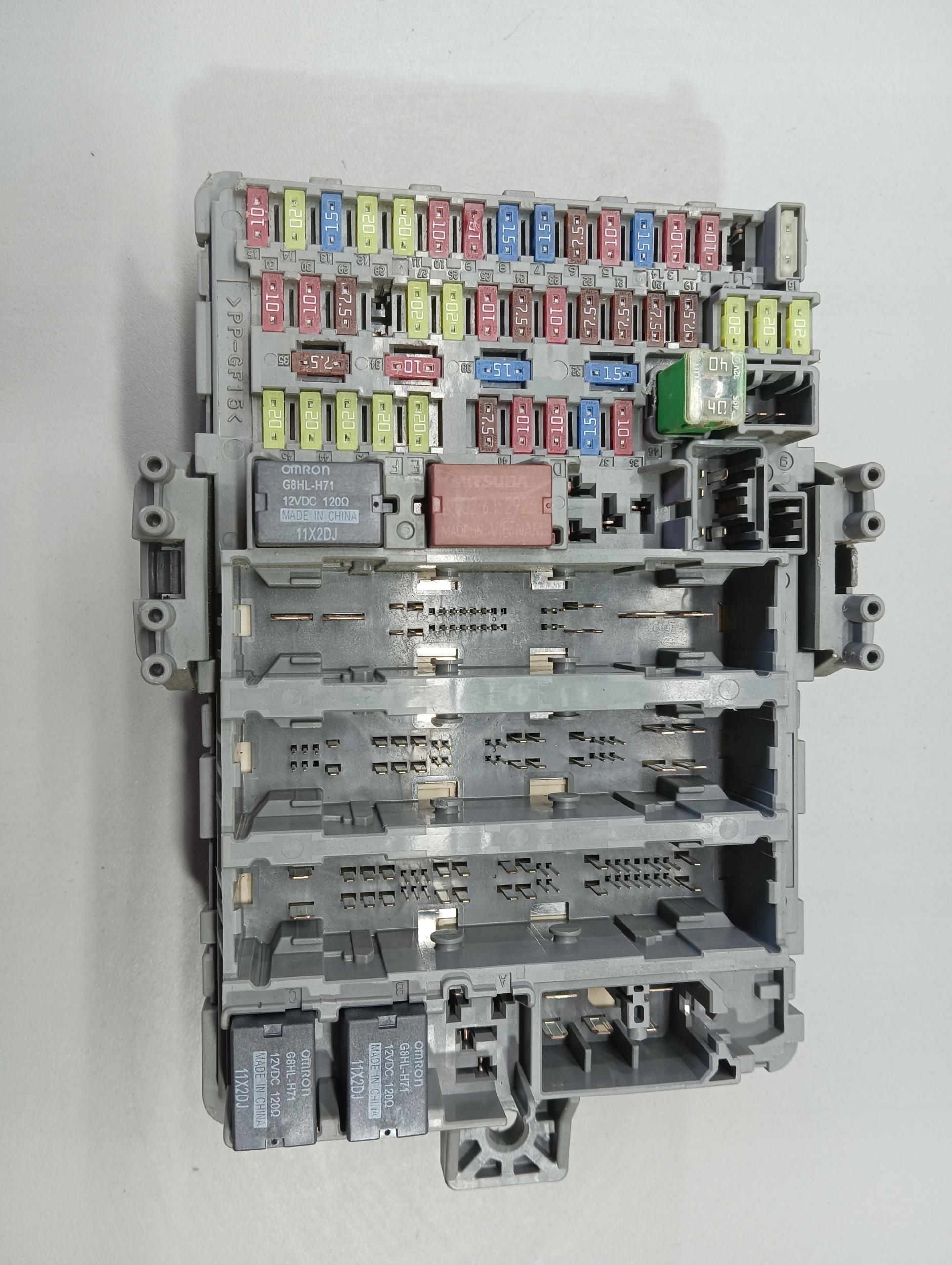 SKRZYNKA BEZPIECZNIKOW BSI HONDA CR-V IV T1E-E311