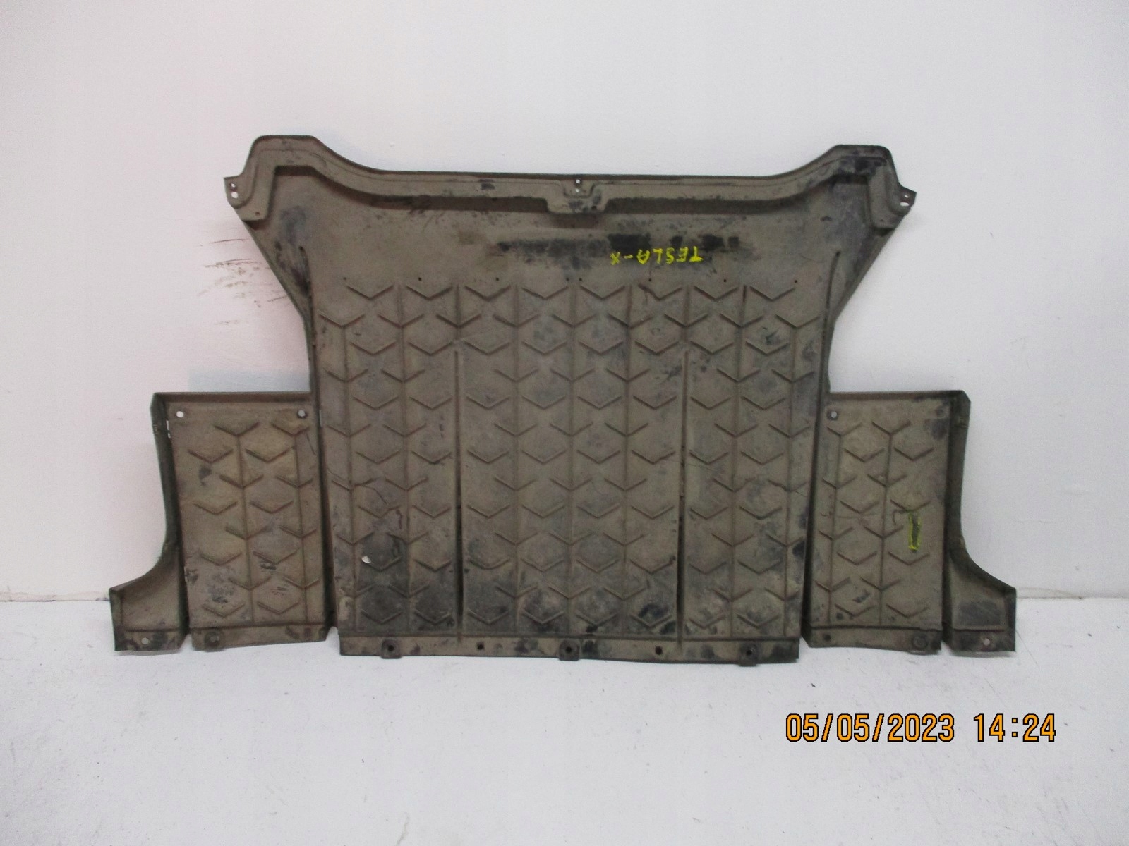 PŁYTA OSŁONA PODWOZIA TESLA X TYŁ Producent części Tesla