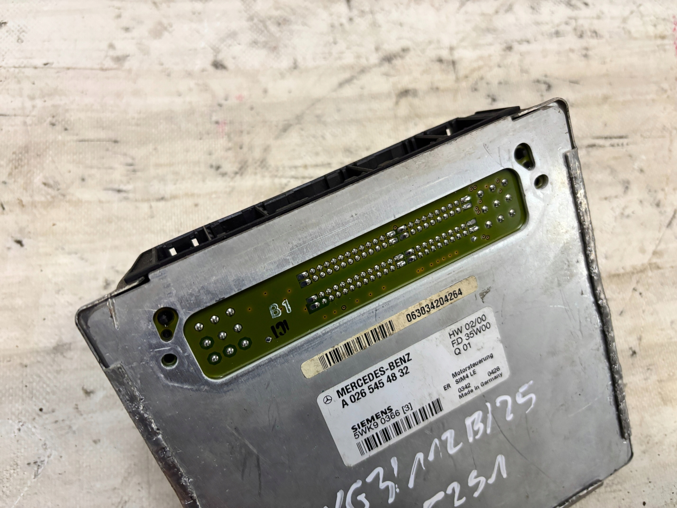 control unit of the engine Mercedes W203 2.0K A0265454832