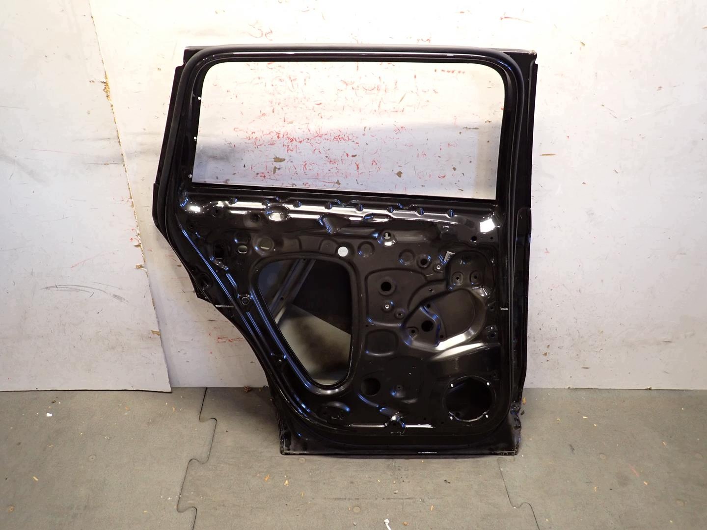 door rear part rear. left SKODA KODIAQ 2016