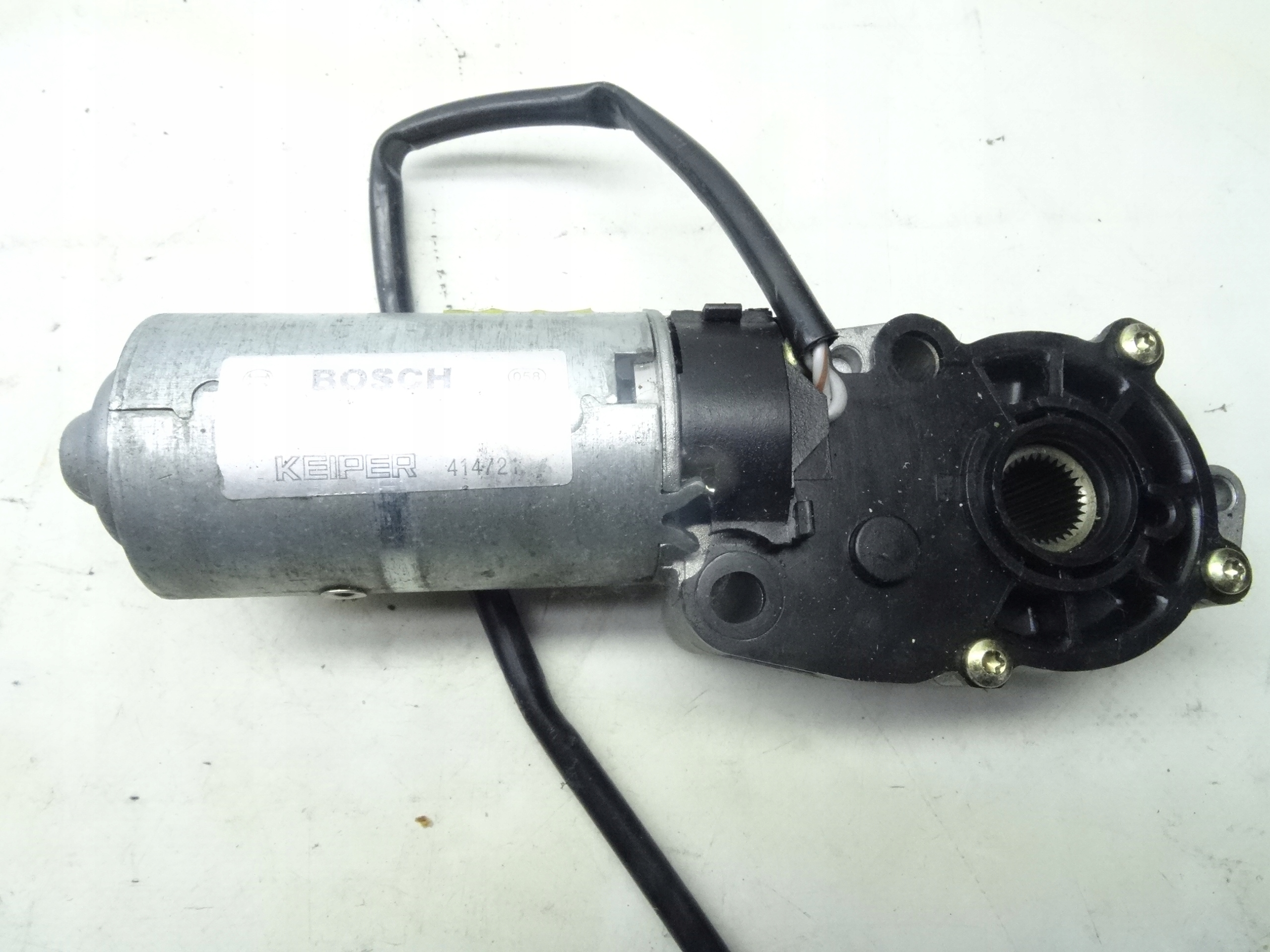 AUDI A8 D2 SILNICZEK OPARCIA FOTELA 0390201628 Part number 0390201628