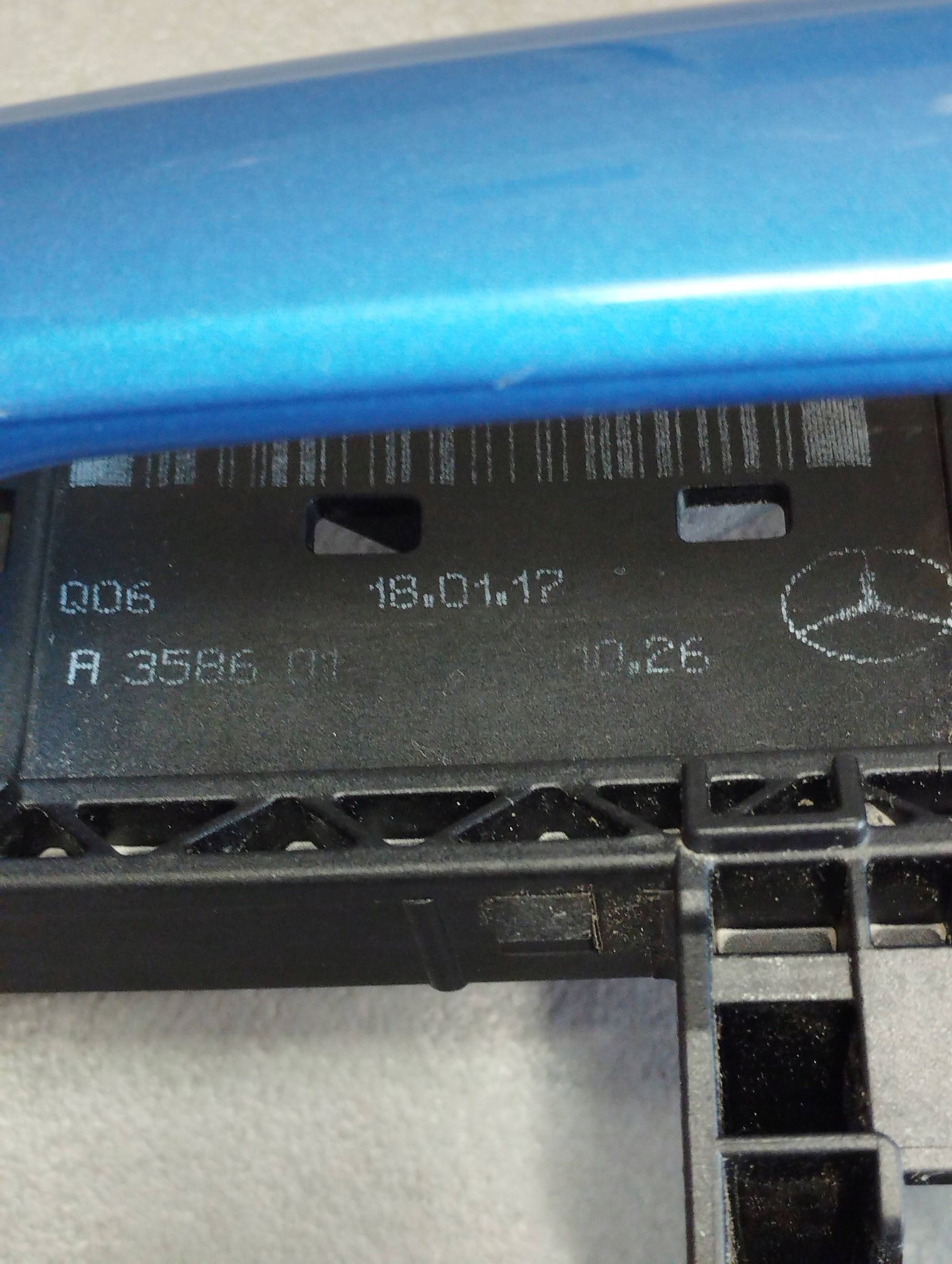 Mercedes-Benz B W246 W242 handle left rear part 162