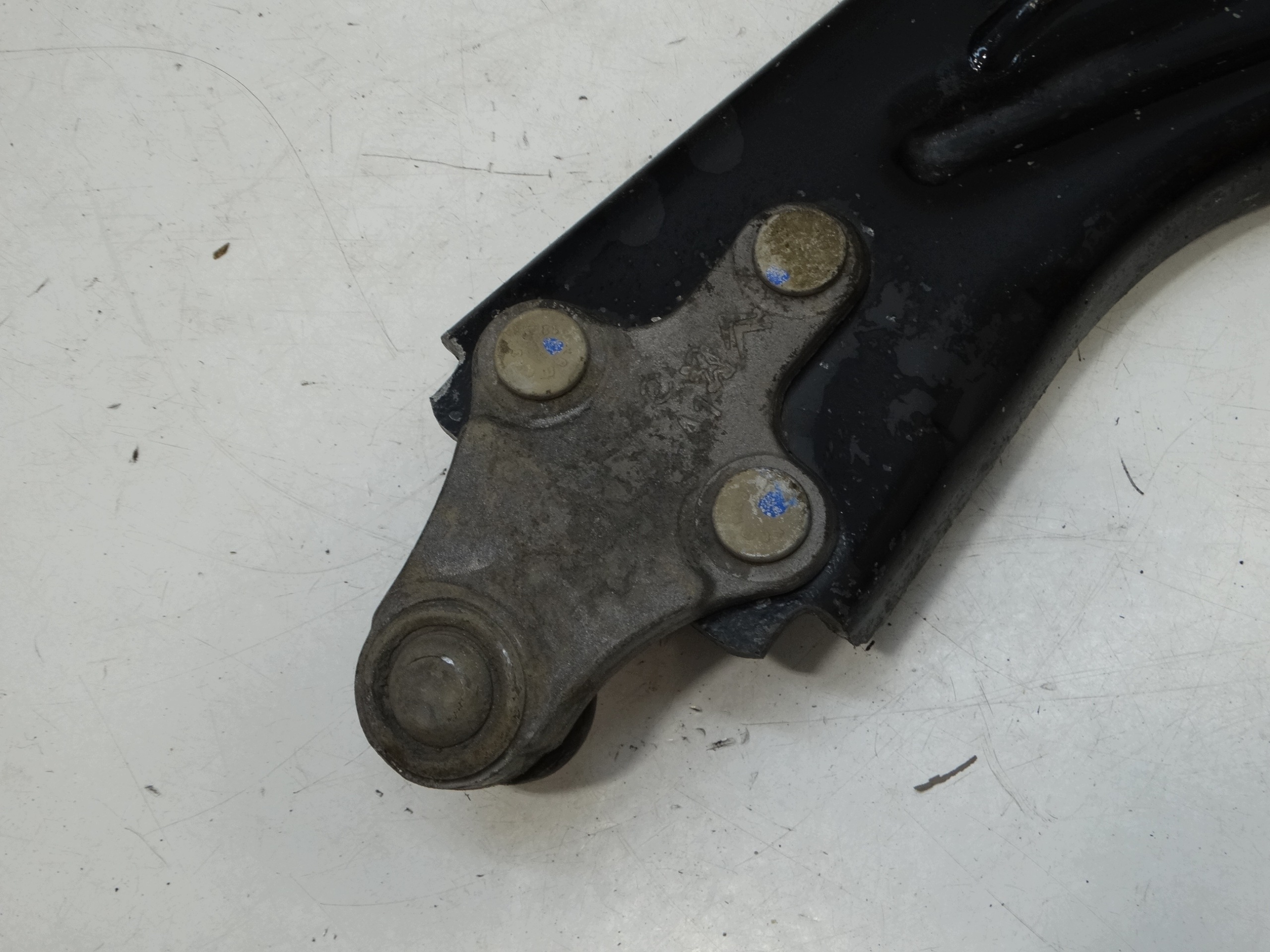 arm left front PEUGEOT 5008 II 2022R. 708 0522