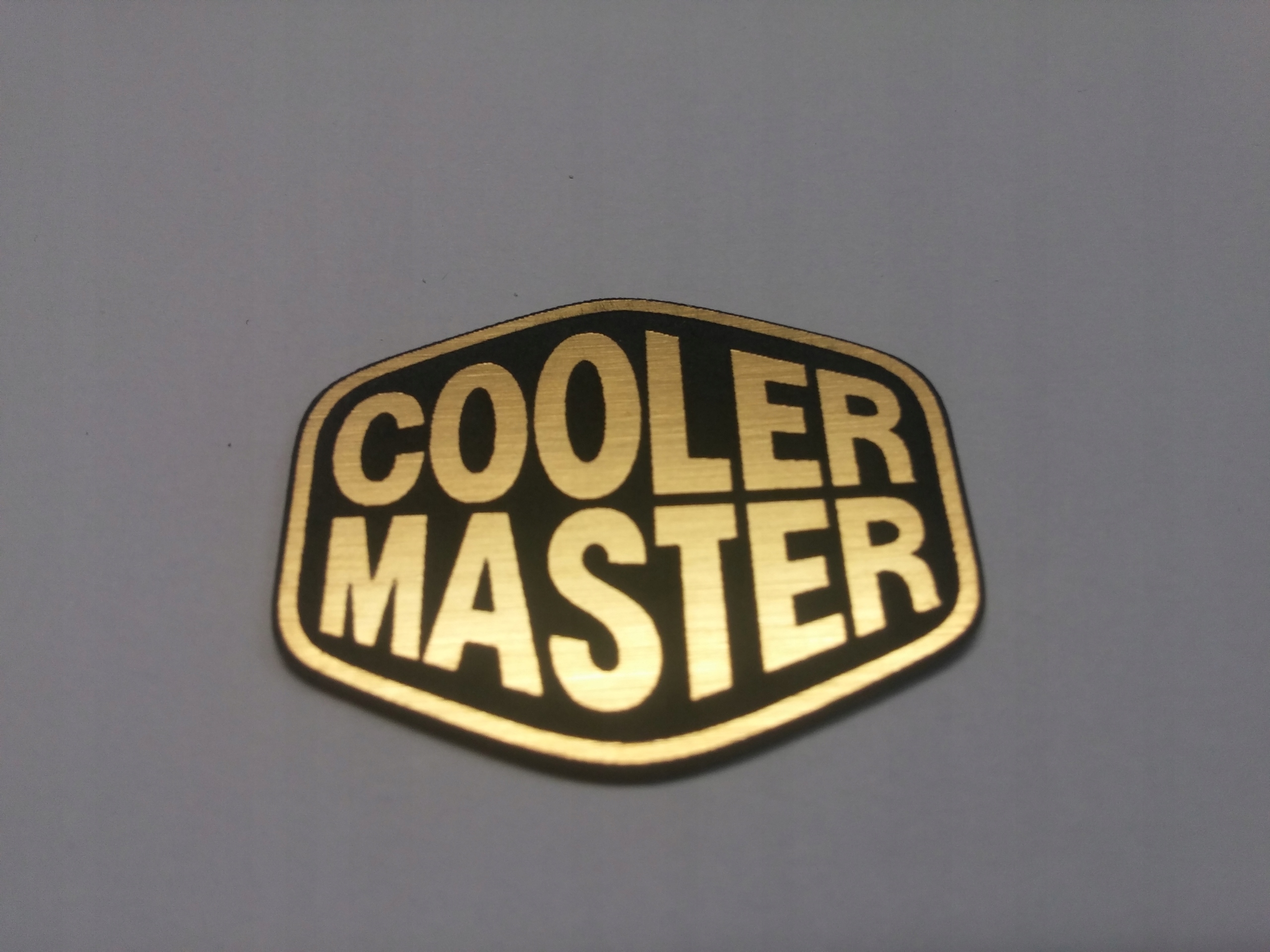 

Cooler Master naklejka emblemat 35 x 28 mm *złota