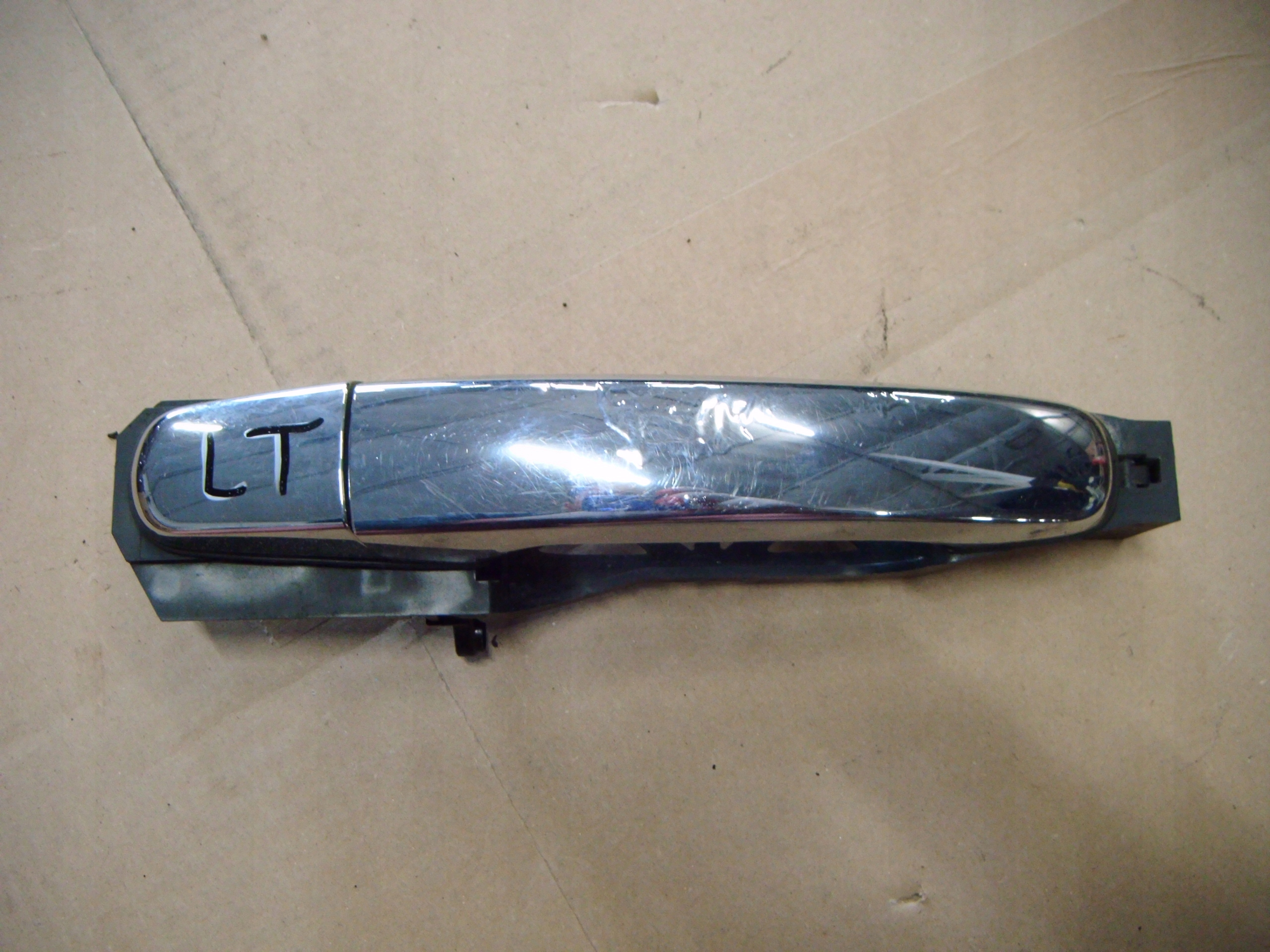 CHEVROLET HHR KLAMKA LEWY TYŁ