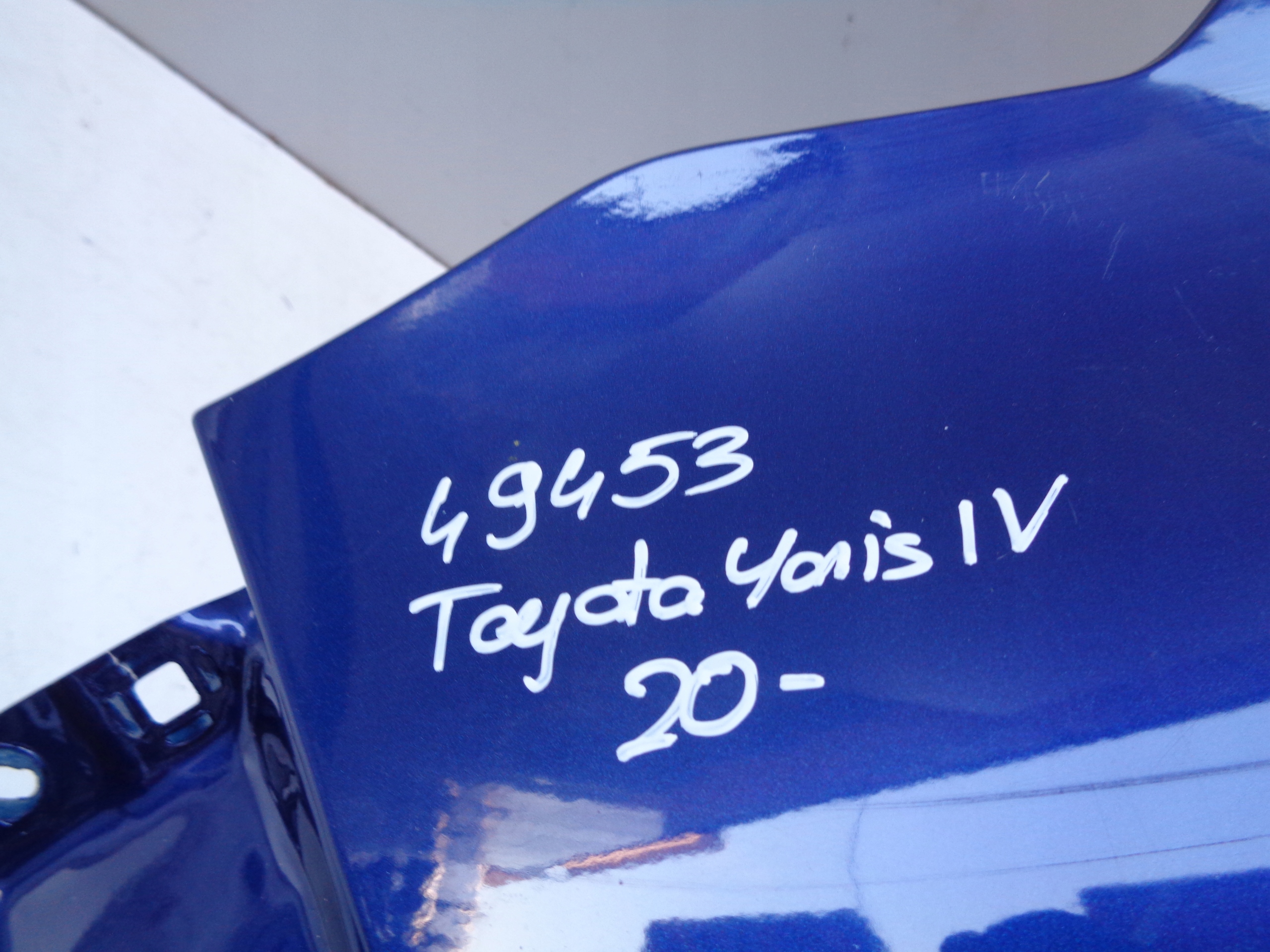 fender left front TOYOTA YARIS IV 20- NR 49453