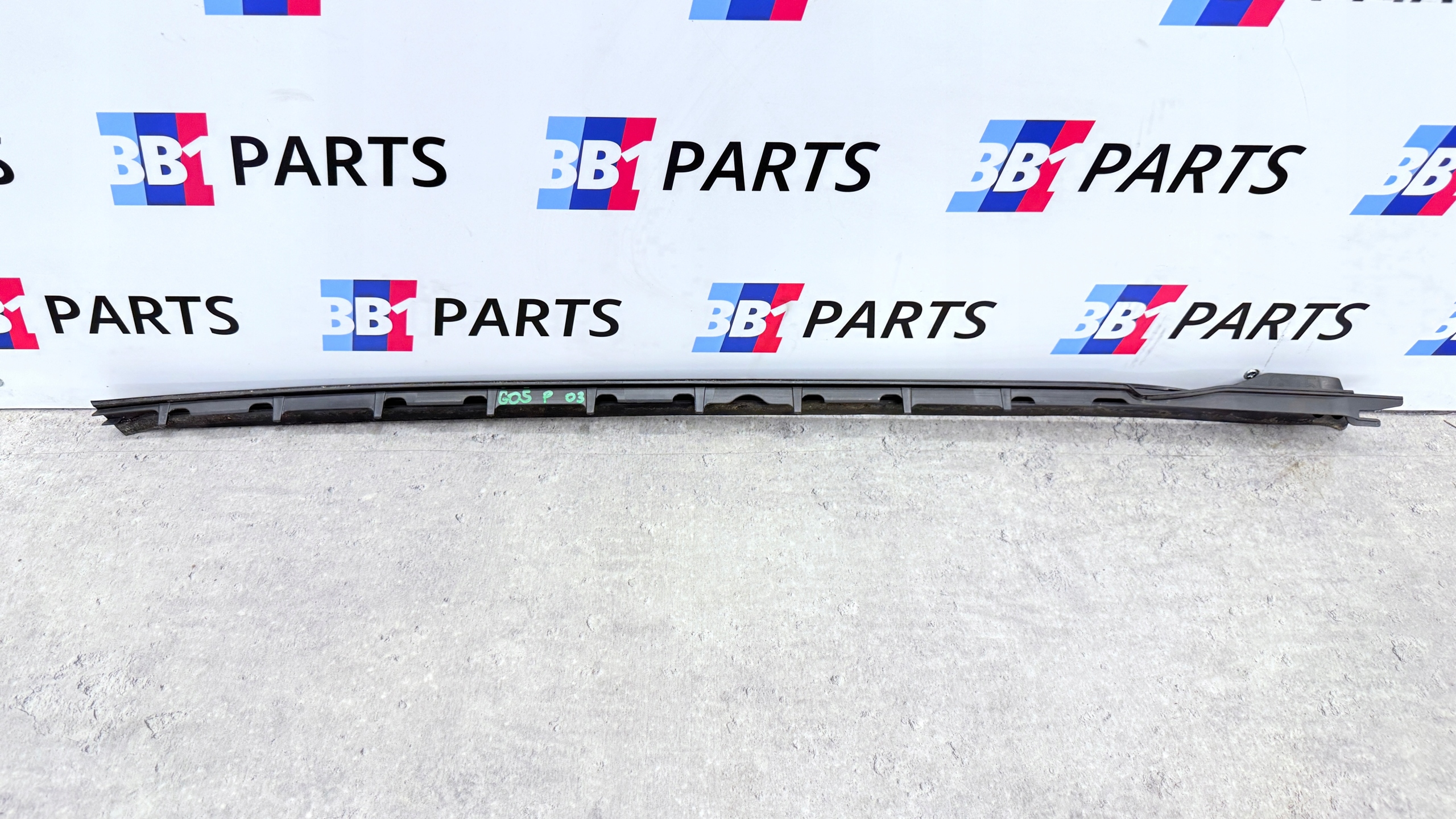 BMW G05 X5 moulding windows CZOLOWEJ right SHADOWLINE 7463528