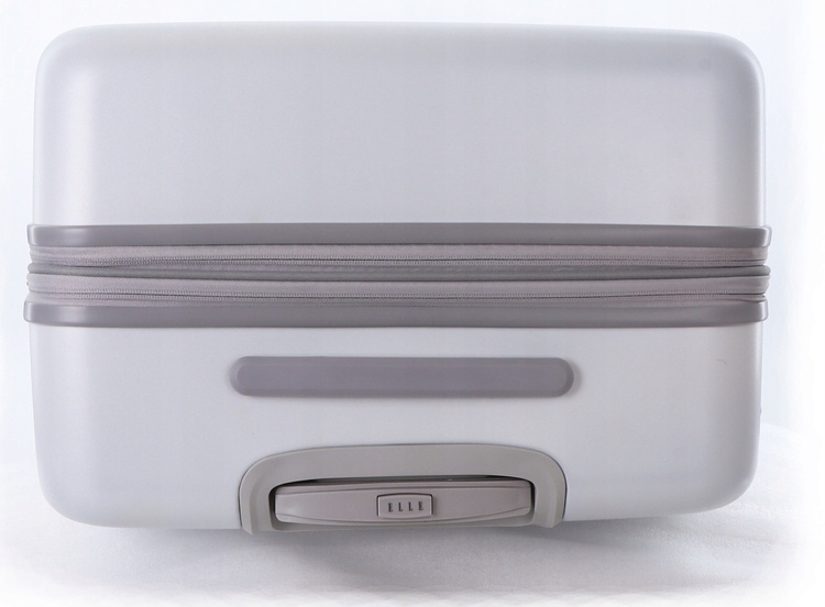 Walizka duża ELLE Debossed biała Wzór dominujący logo