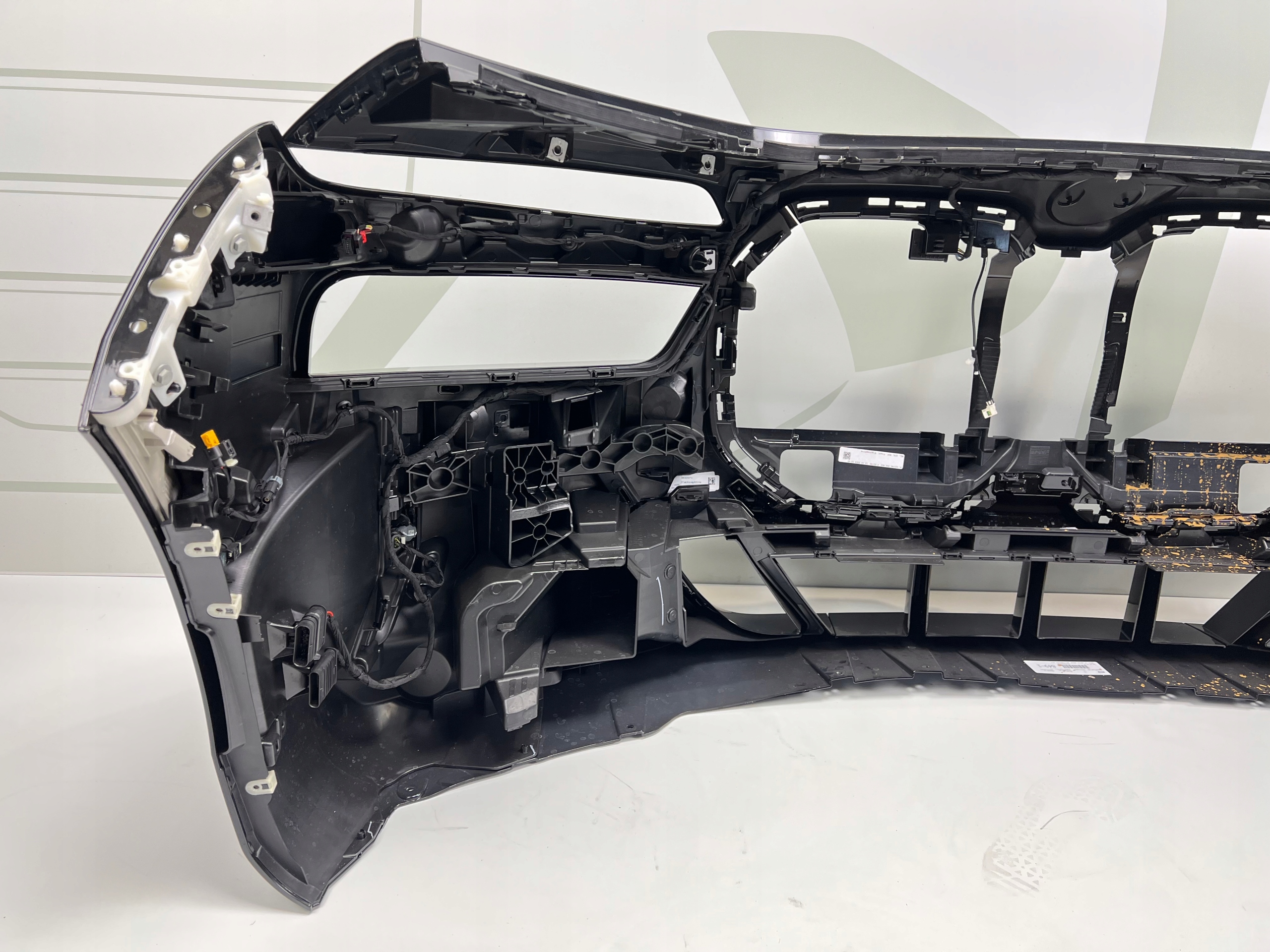 front bumper BMW G70 m-packet USA 4XPDC 475