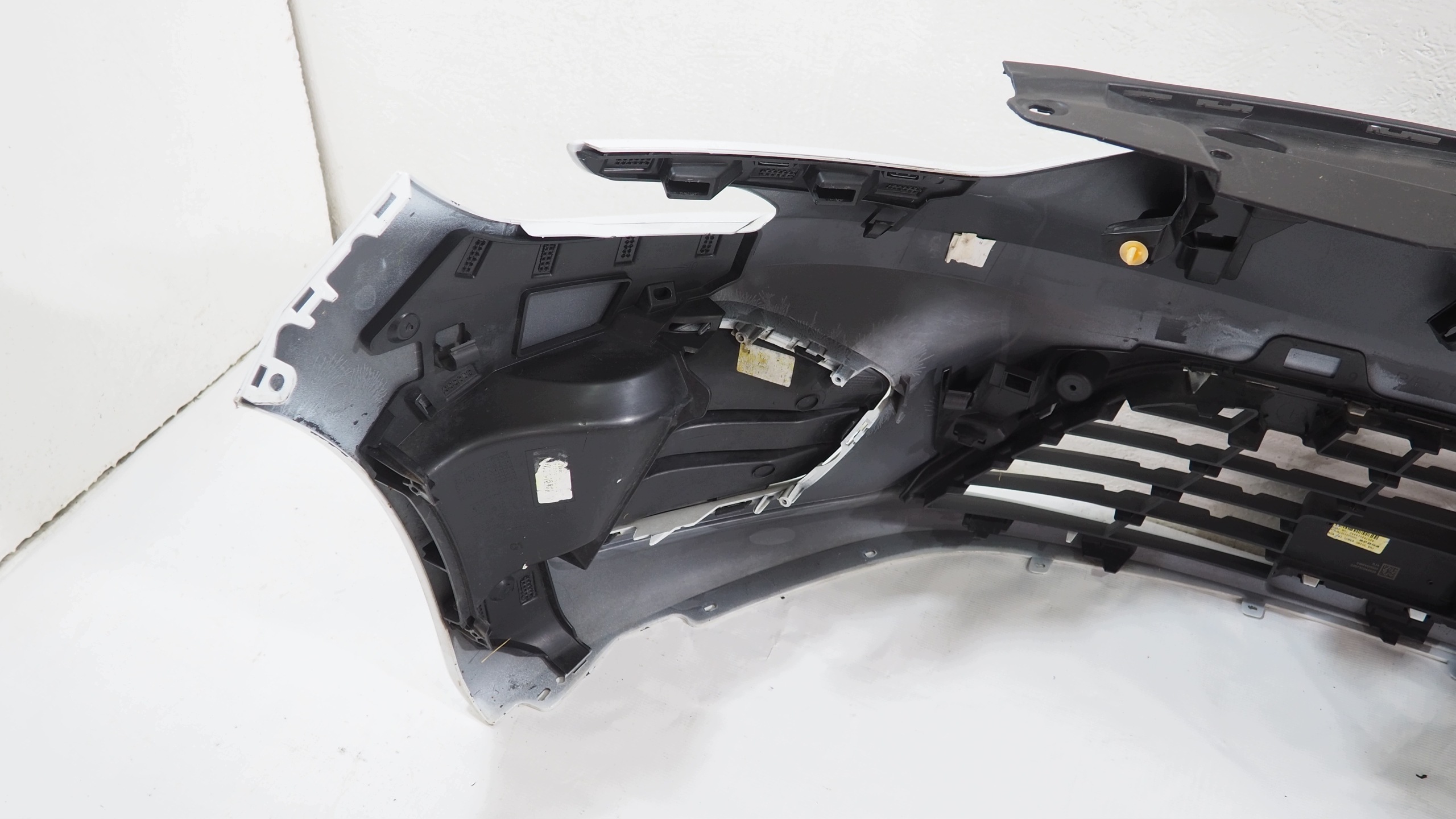 Renault Clio V bumper front front 620228351R