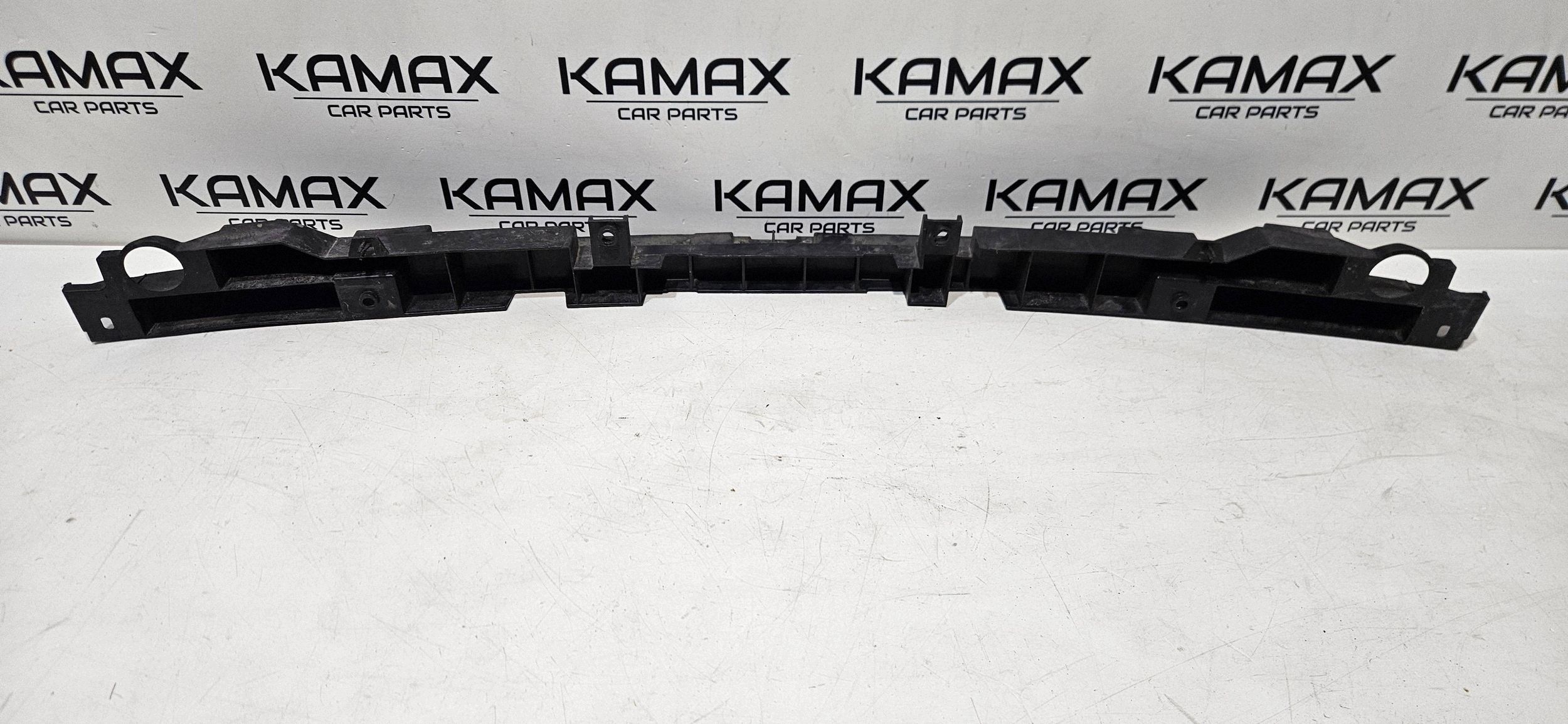 Absorber nárazníku předního předek Renault Clio V 620900494R