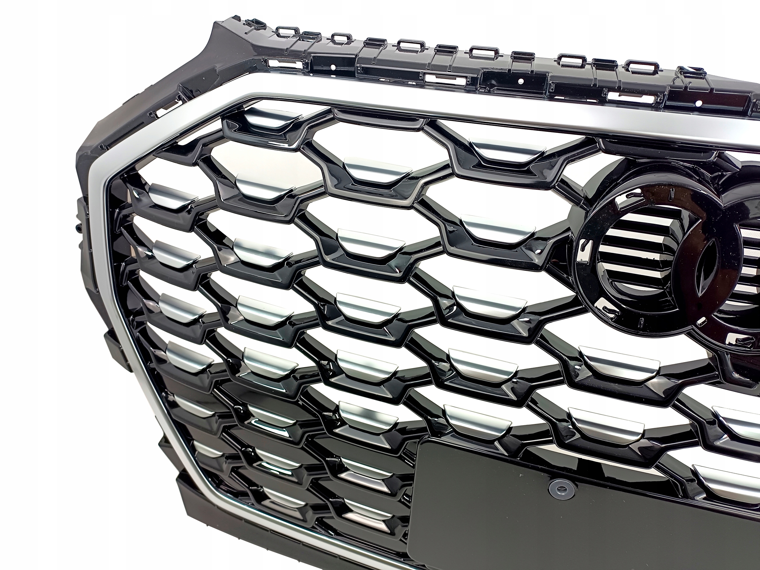 GRILL ATRAPA ZDERZAKA AUDI Q5 SPORTBACK SLINE 21 80F853651 za 949,99