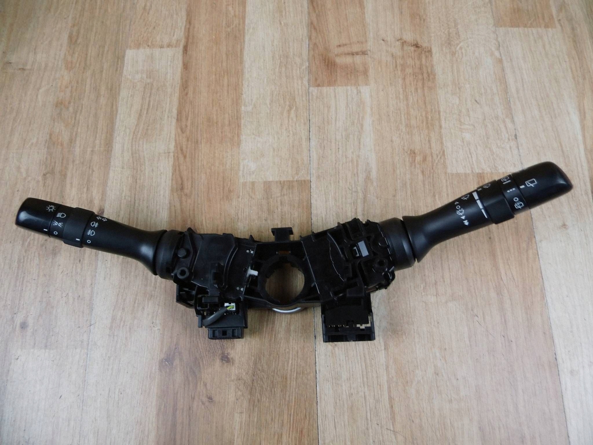 Toyota Prius+ positivo DEVIO LUCI TERGICRISTALLO TERGI luci tergicristalli DEVIO LUCI DEVIO 17F463