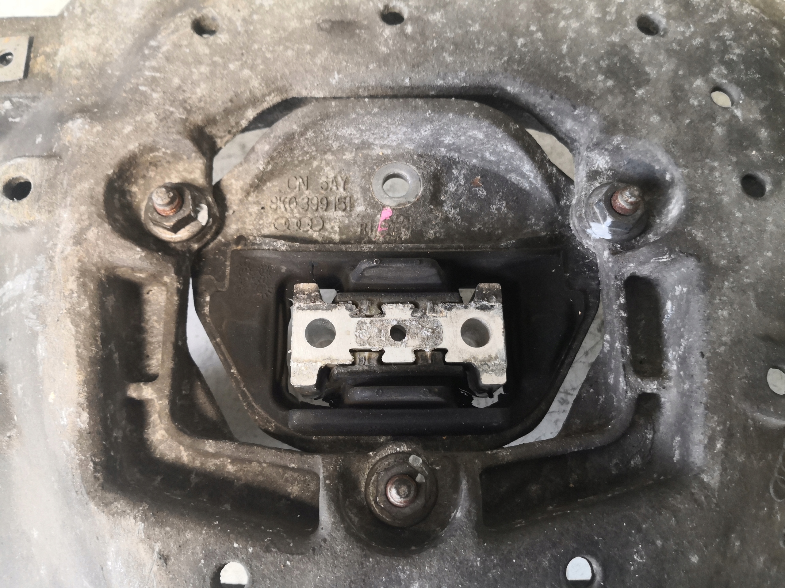 holder gearbox mounting AUDI A4 B8 8K0399263K