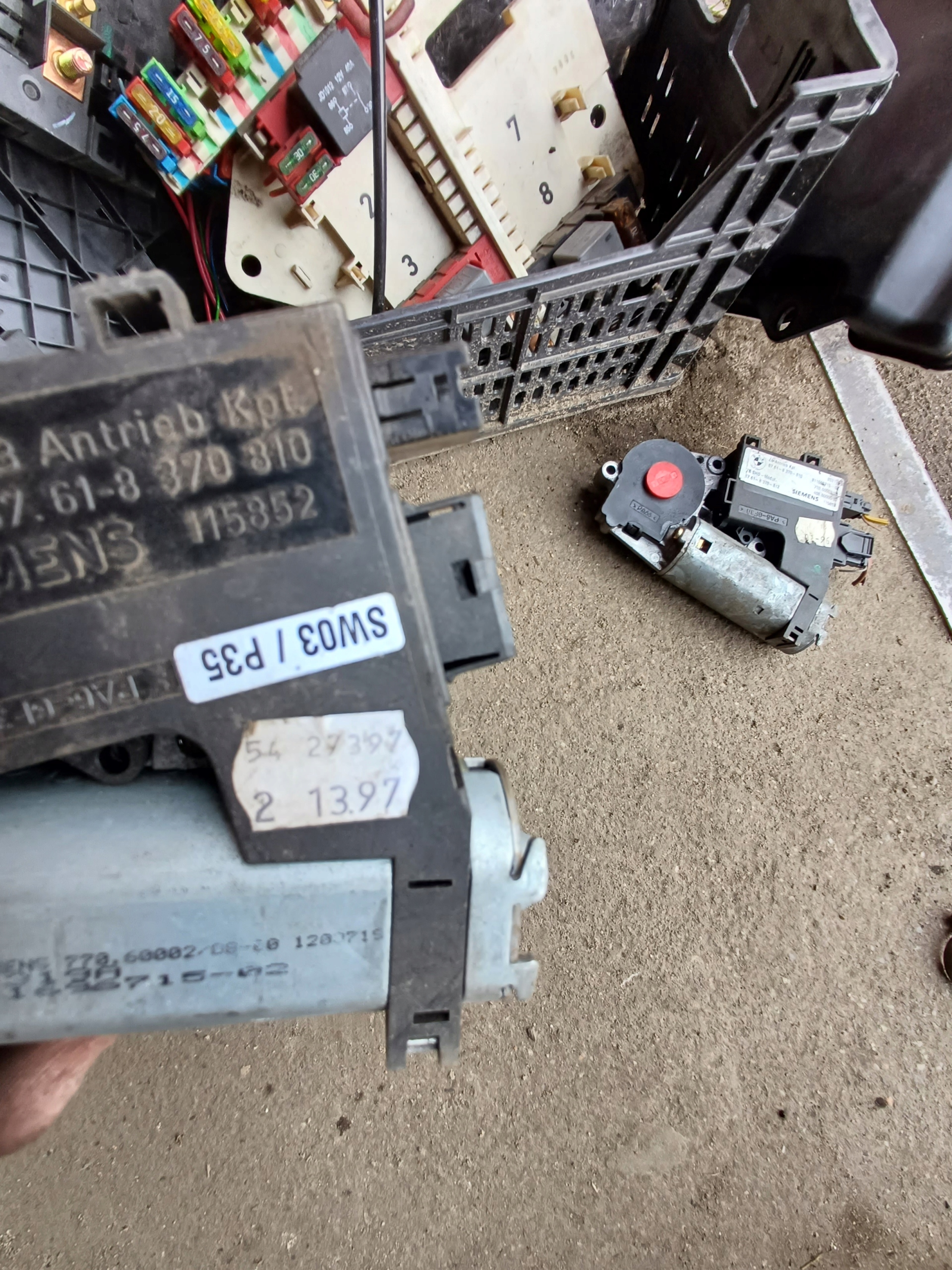 BMW E39 Motor Schiebedach 8370810