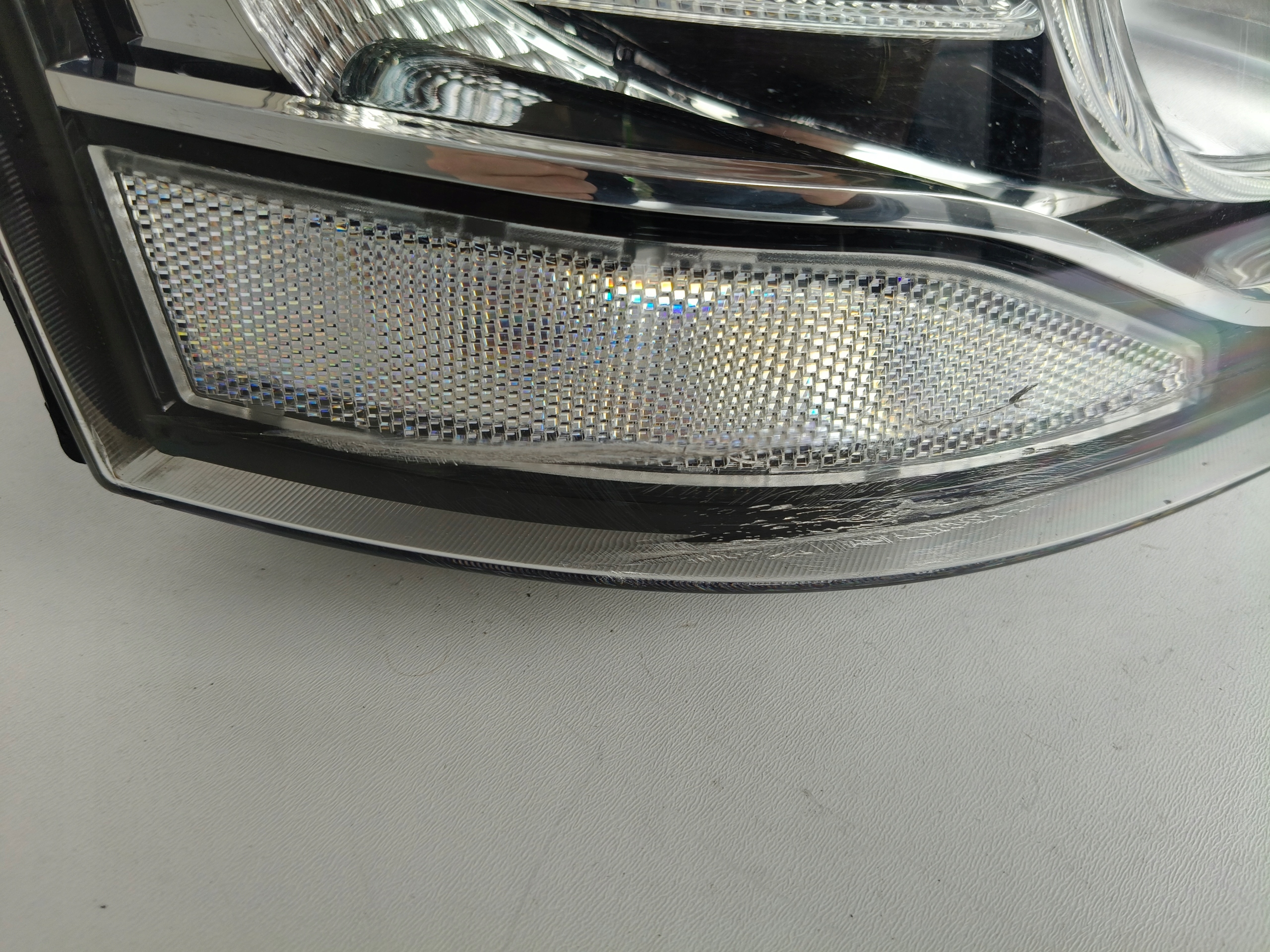 light right REFLEKTOR LAND ROVER FREELAND II 10- LIFT LED