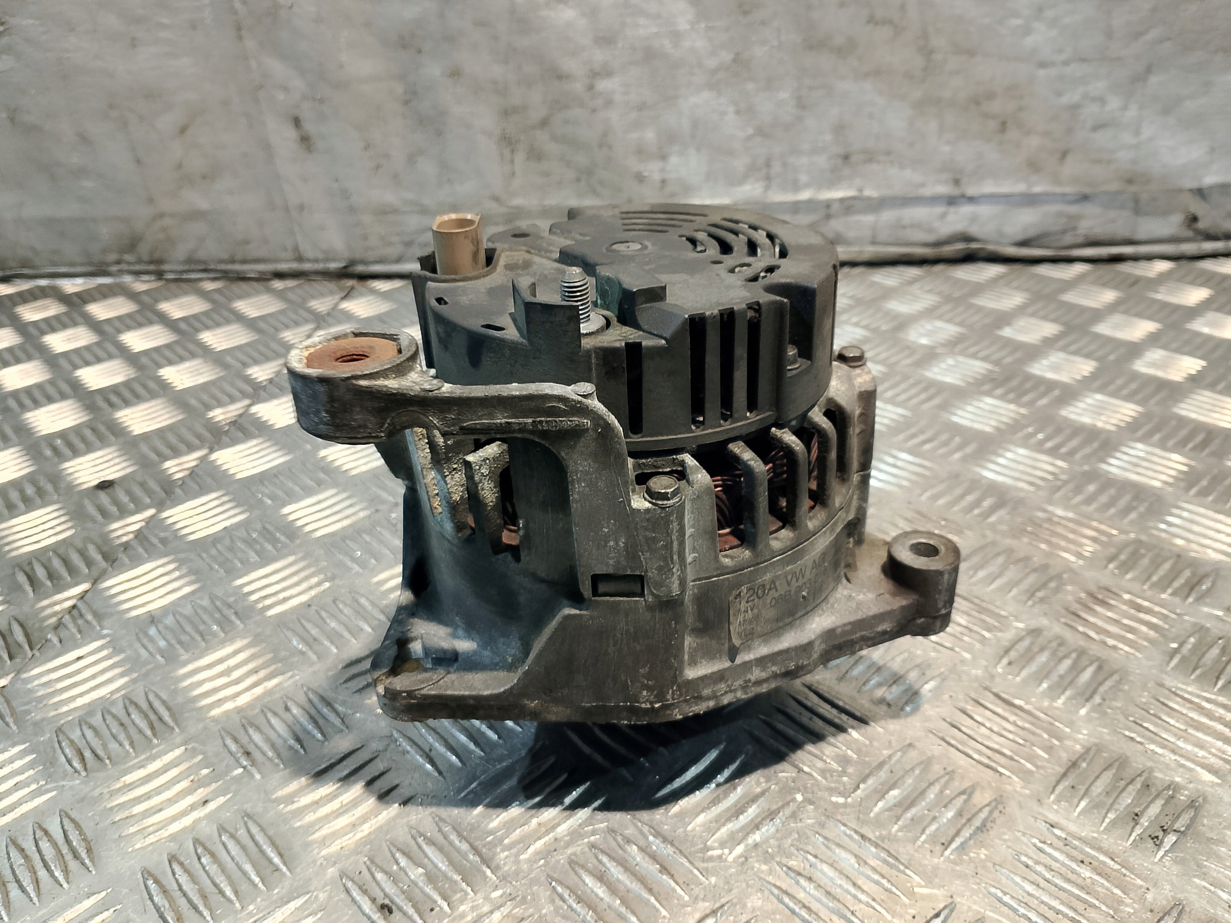 ALTERNATOR AUDI A6 C5 2.4 B 06B903016E 120A
