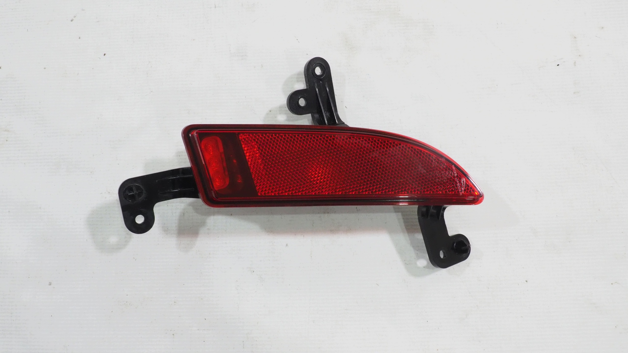 Jaguar E Pace Licht Nebelscheinwerfer links heck M9C3-15K273-AC