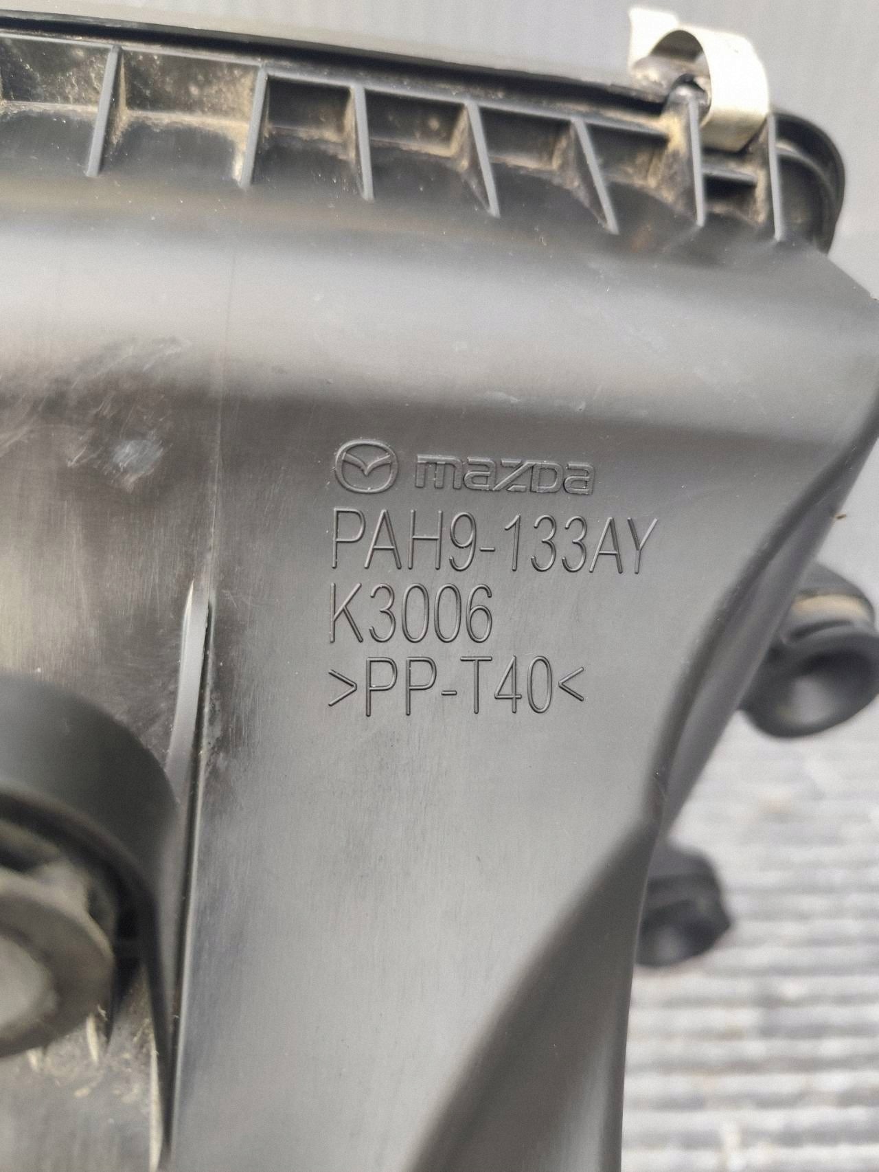 MAZDA 3 IV luftfiltergehäuse REZONATOR KOMPLET PAH9133AY