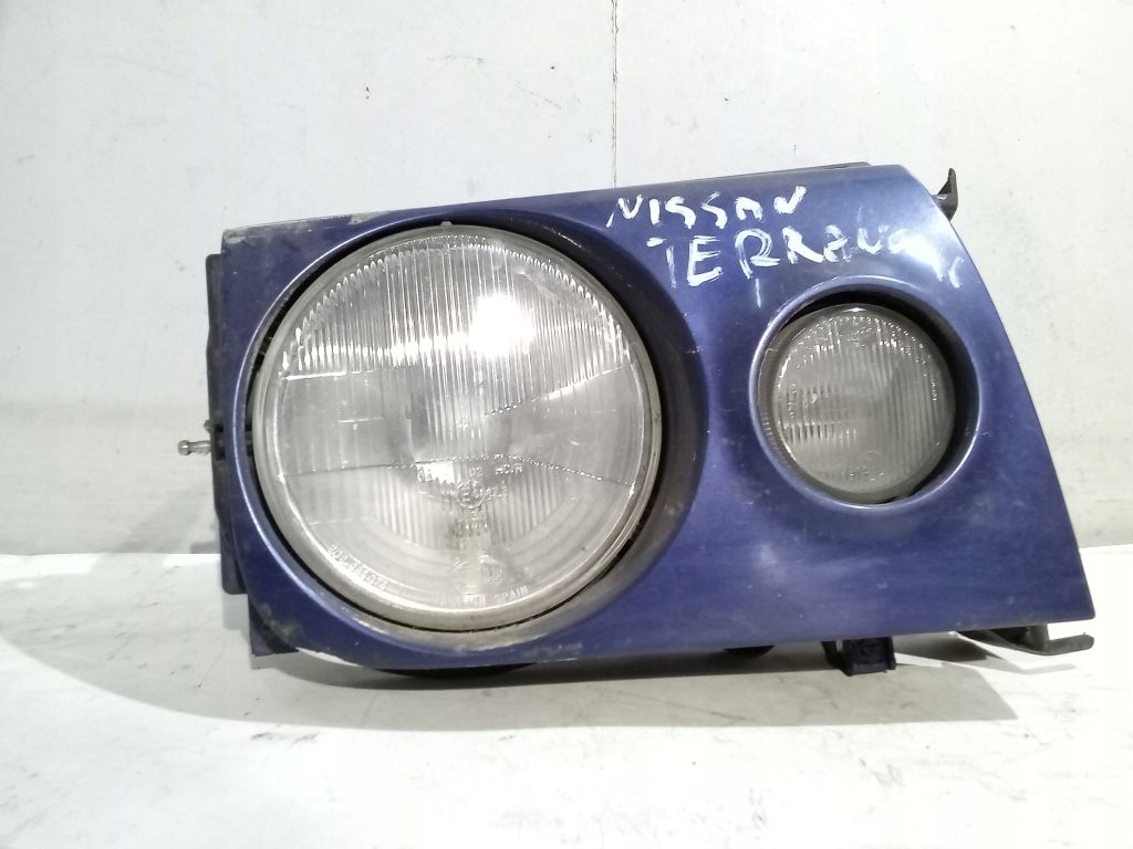 Nissan Terrano II light right front front