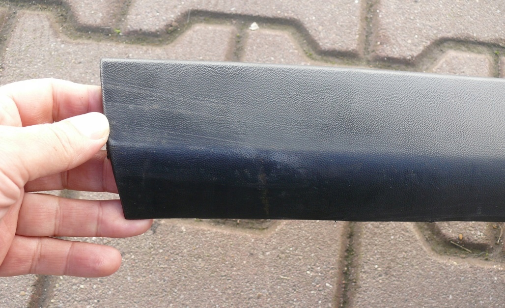 moulding lower door left rear part VW PASSAT B5 LIFT