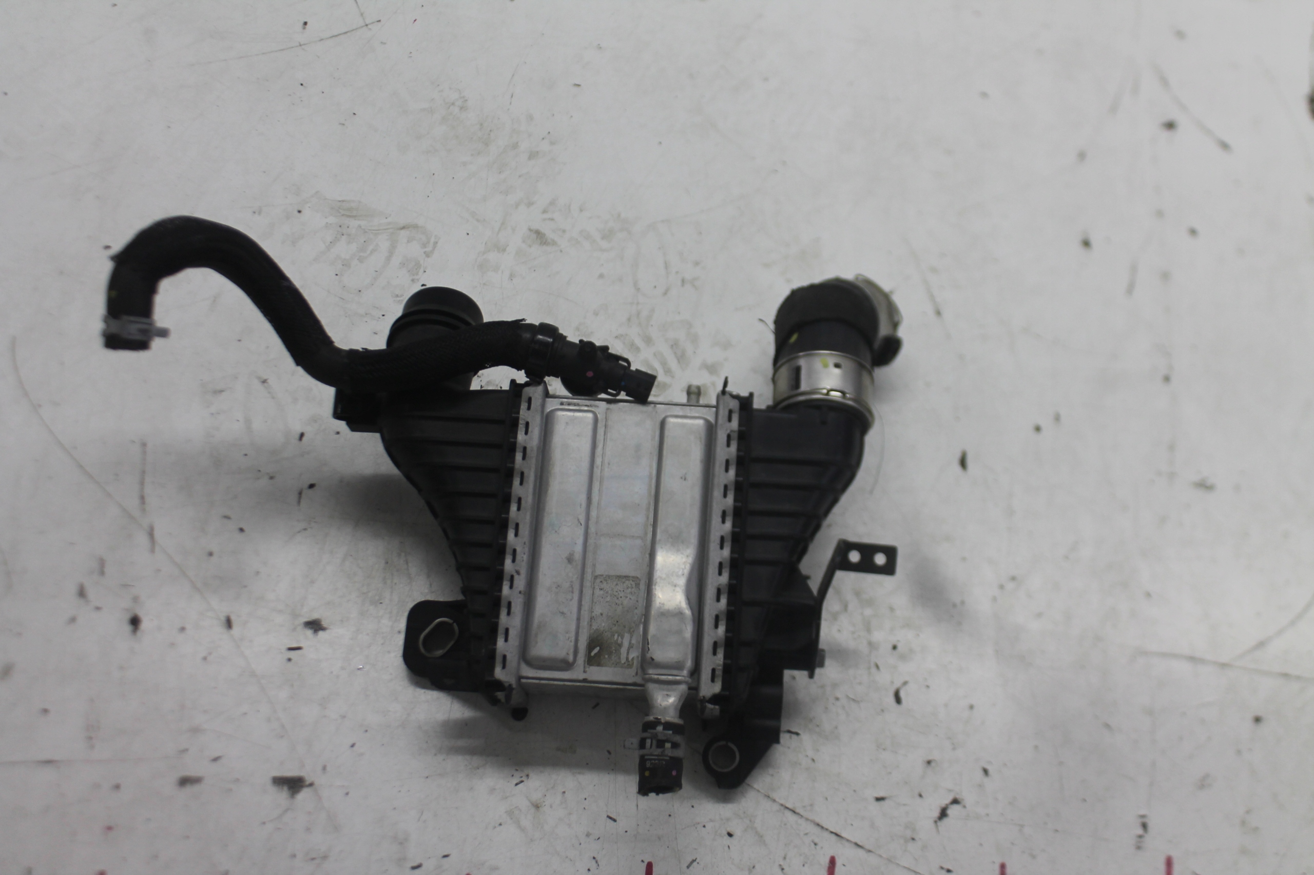 Kühler luft INTERCOOLER MERCEDES W177 1.5 CDI 18