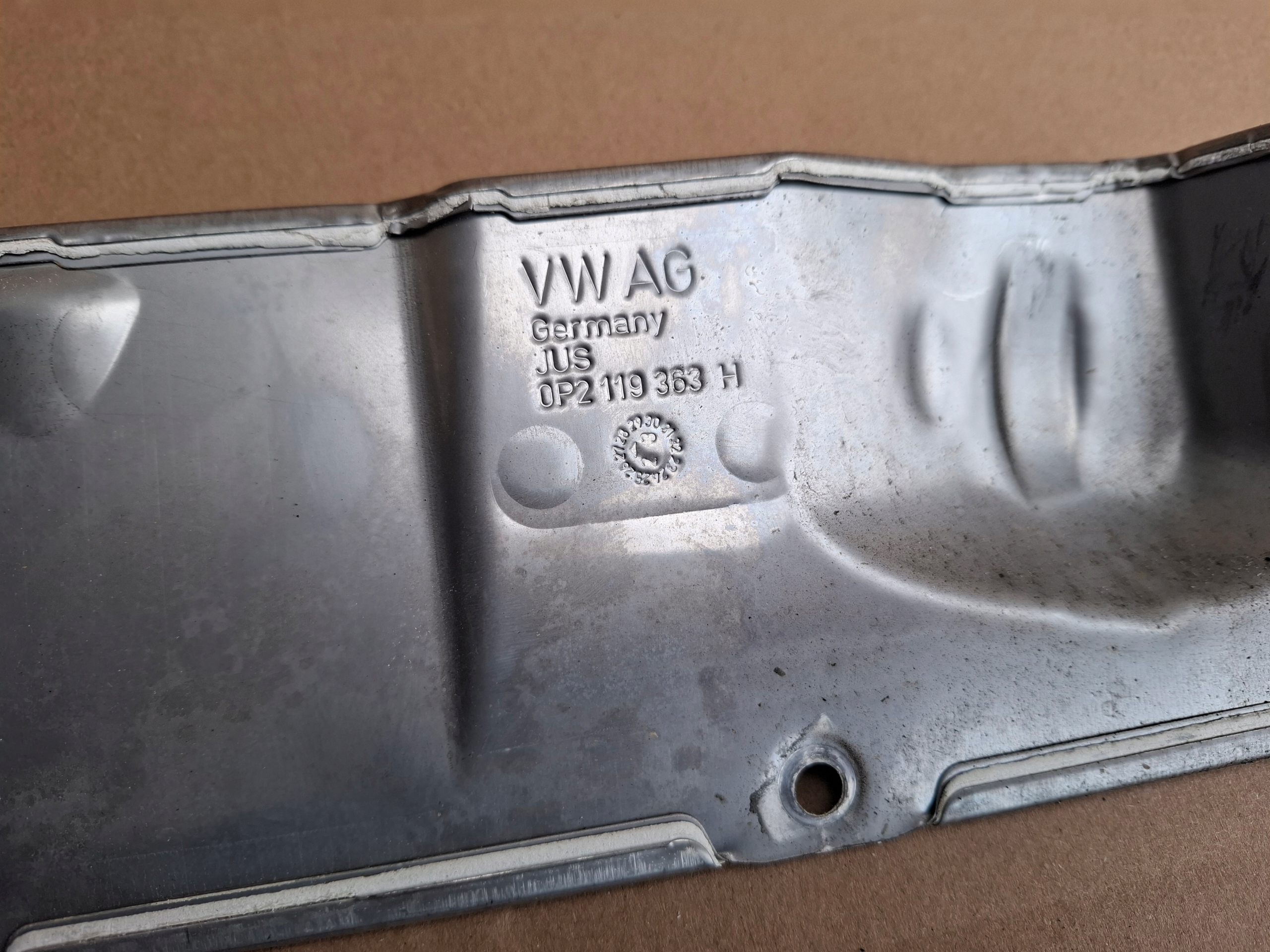 AUDI RS6 C8 23r Blende Abdeckung termiczna turbo 0P2119363H