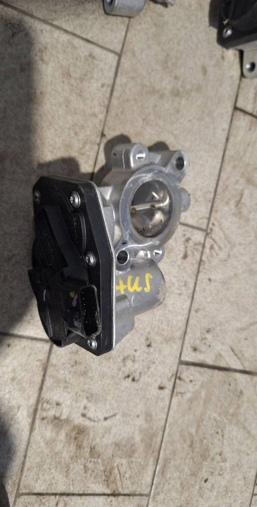 throttle flap Renault Austral 147107518R as new