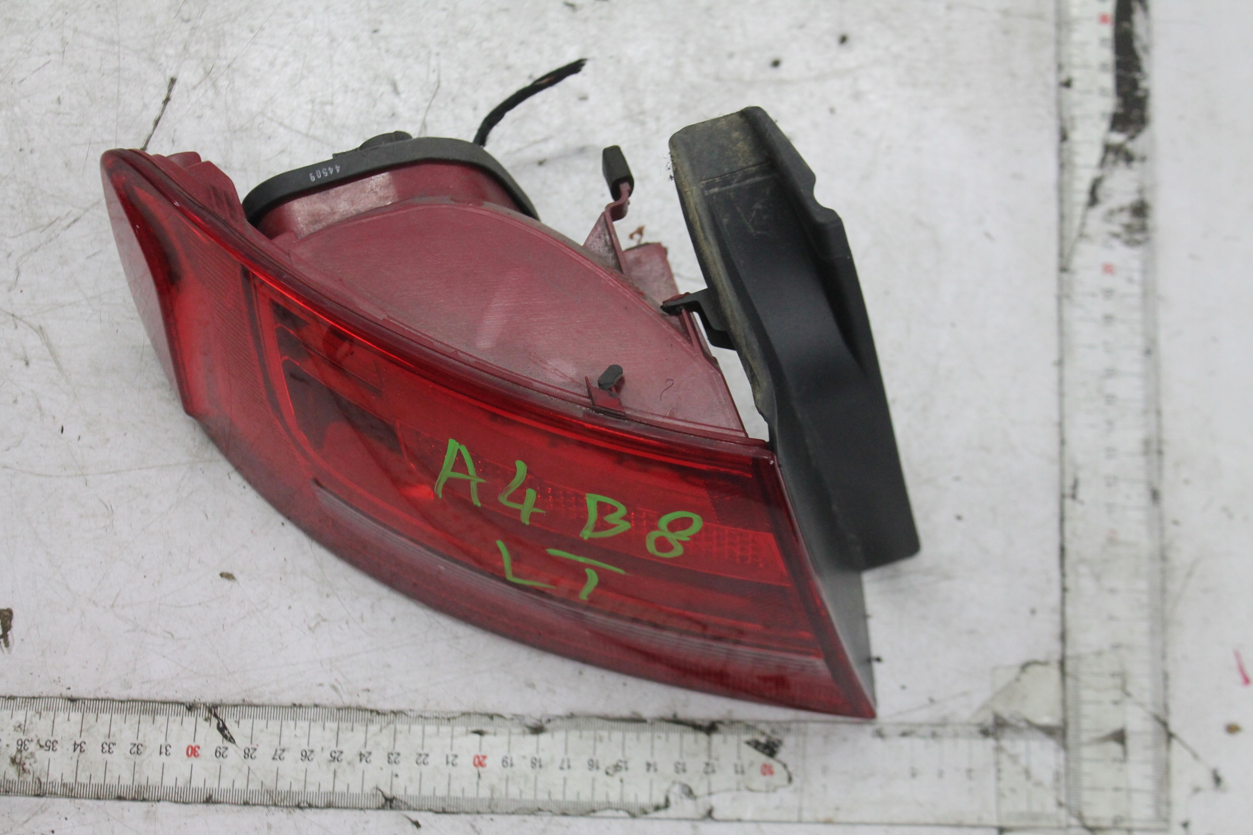 light left rear part rear sedan AUDI A4 B8 07-12