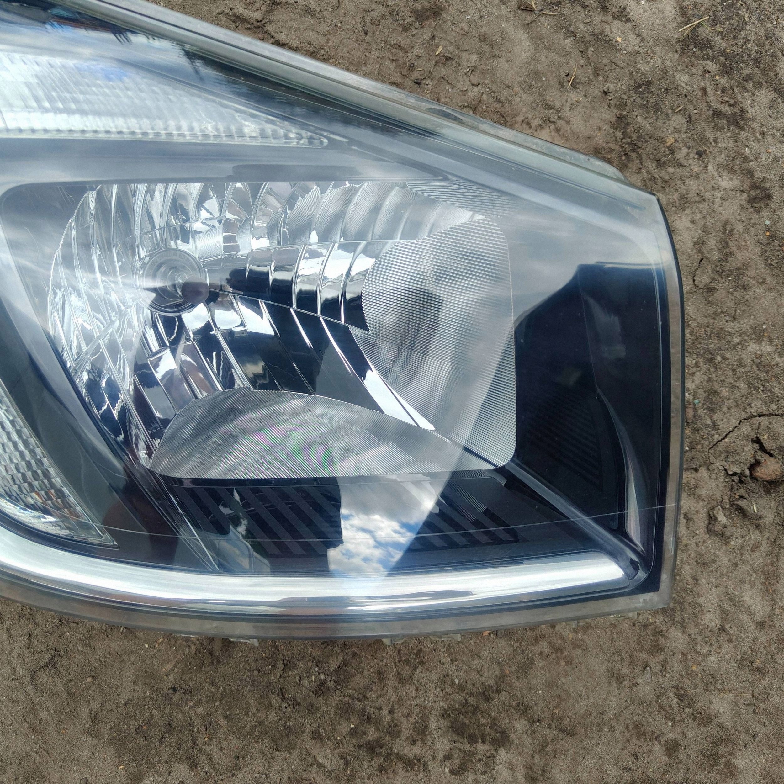Opel Vivaro II light front right 1EE01156512