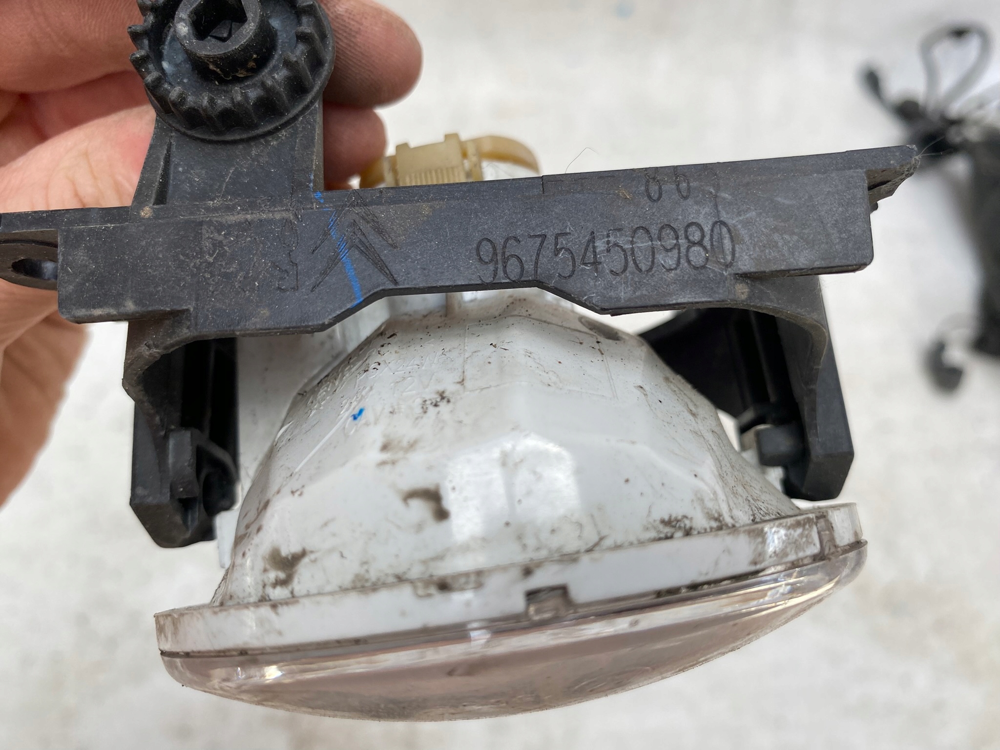 PEUGEOT 208 12- fog light left right front 9675450980