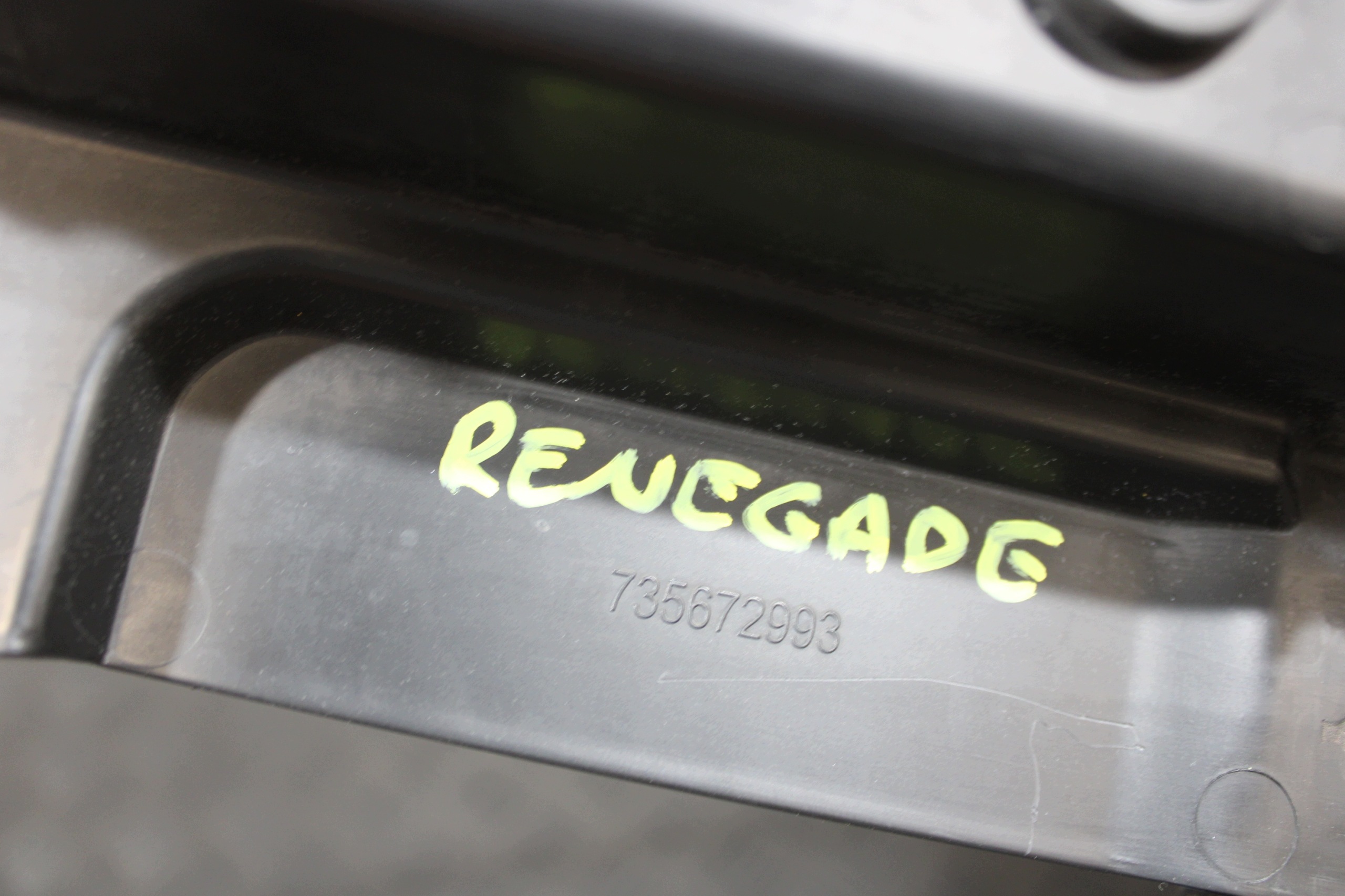 kryt stěny předního Horn 735672993 JEEP RENEGADE