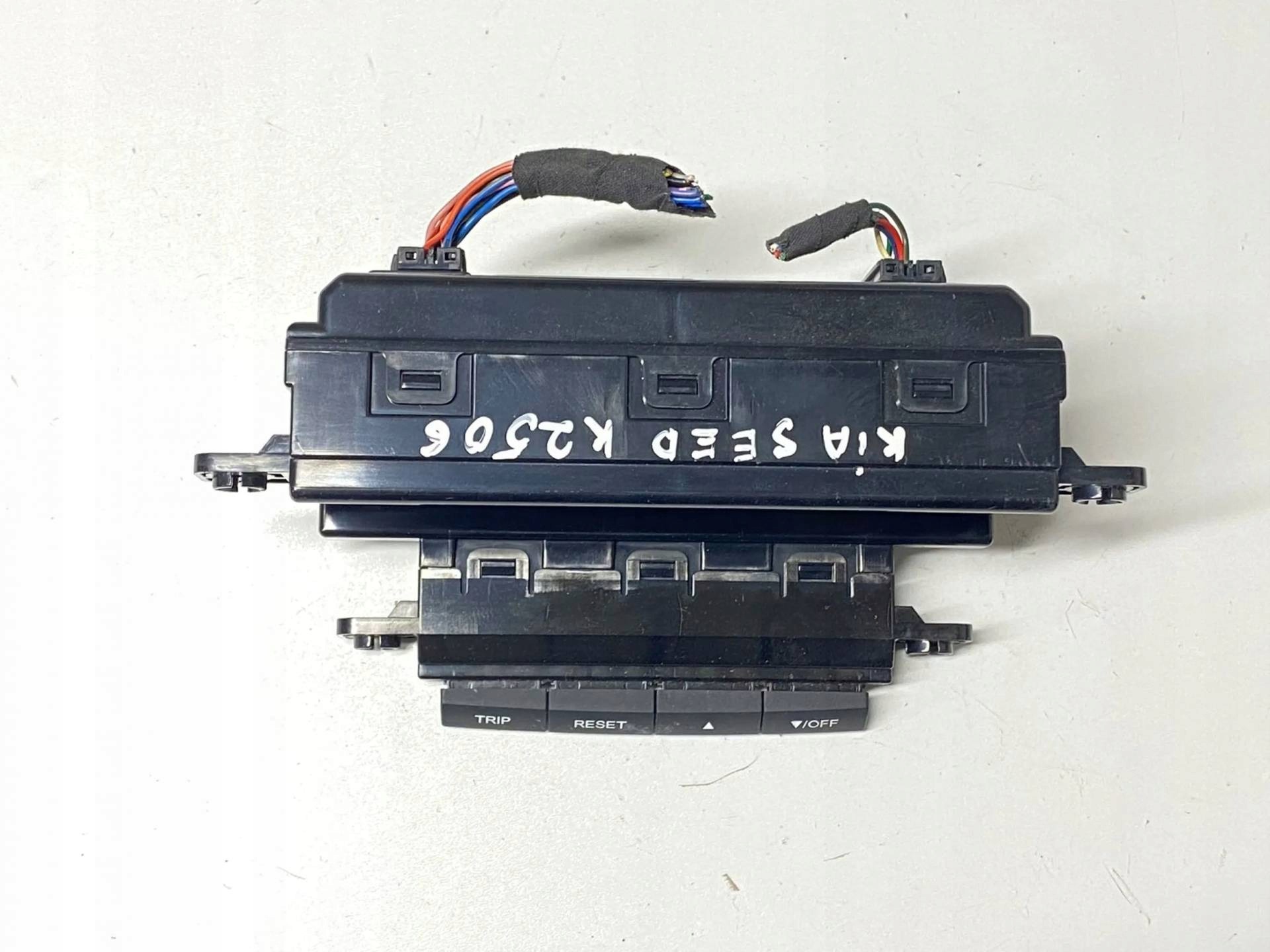 display Kia Ceed ED 2007 95710-1H300