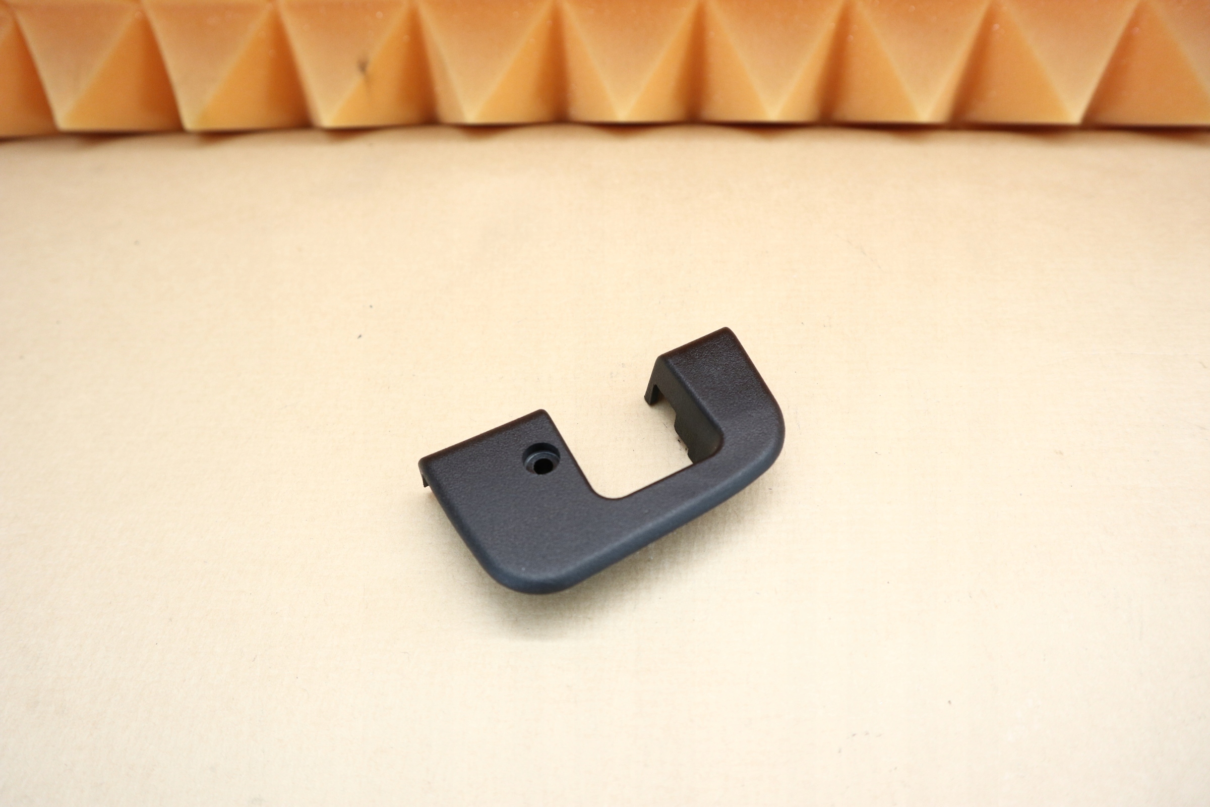 MERCEDES CLC W203 W209 R171 OSŁONA MASKOWNICA ZAMKA DRZWI LEWA 2037230124