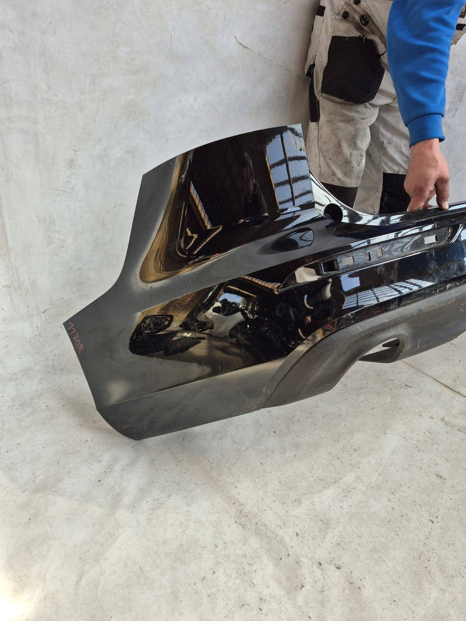 VOLVO V60 II 2 18-> Stoßstange heck hinten PDC