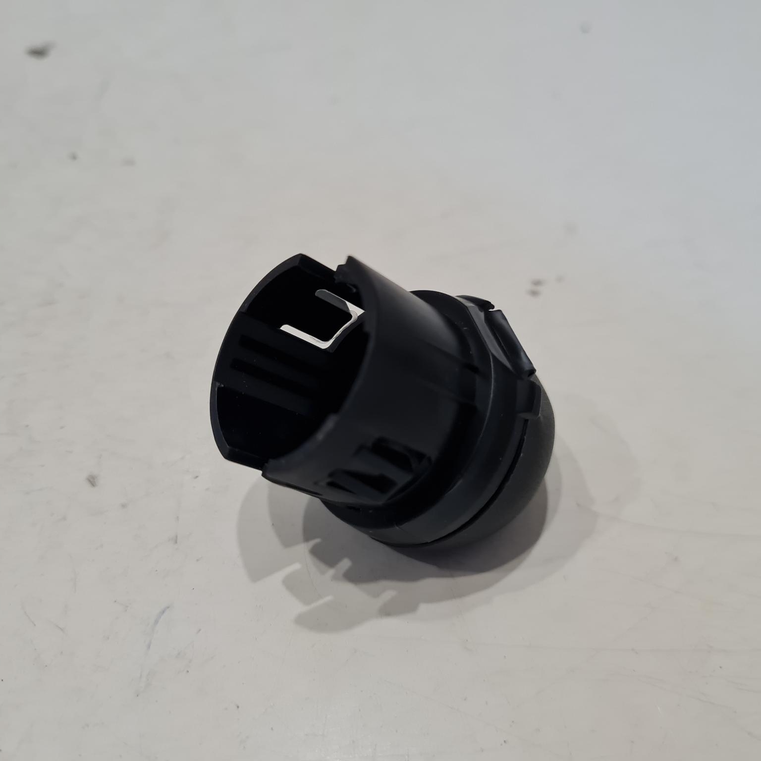 jaguar XE X760 Защита крышки Двигателя T2H9179