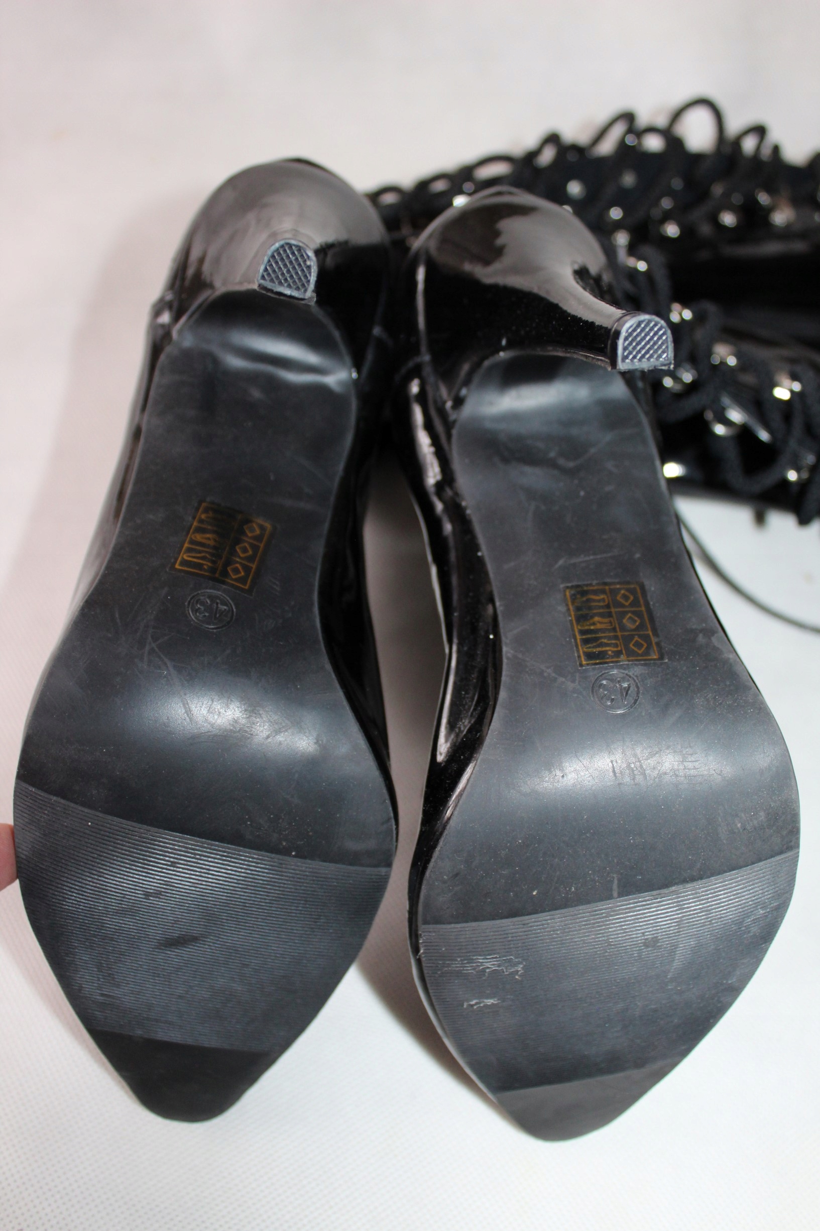 KOZACZKI 502 SOISBELLE r 43 Materiał zewnętrzny skóra ekologiczna lakierowana