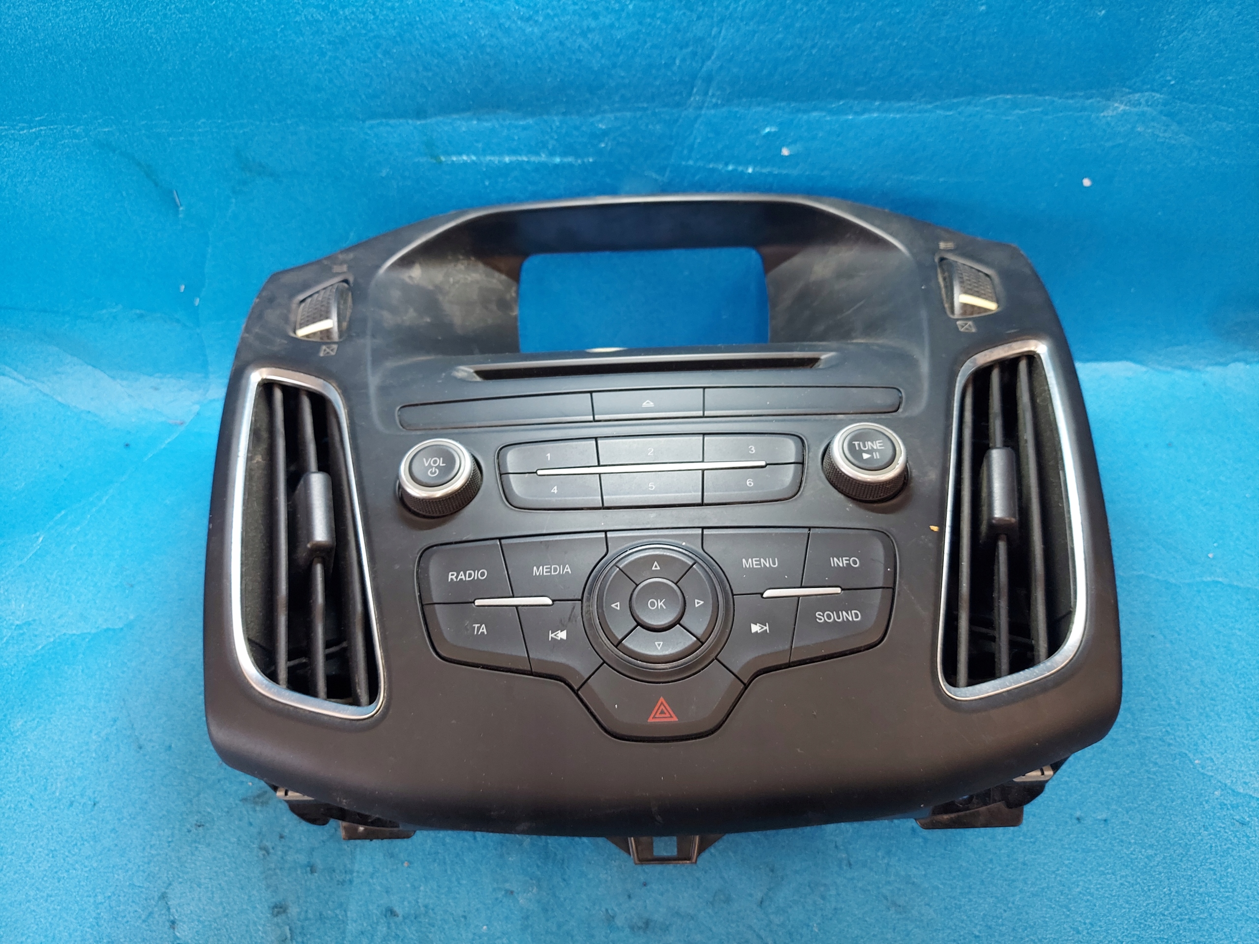 control panel radia Ford OE F1ET-18K811-AD