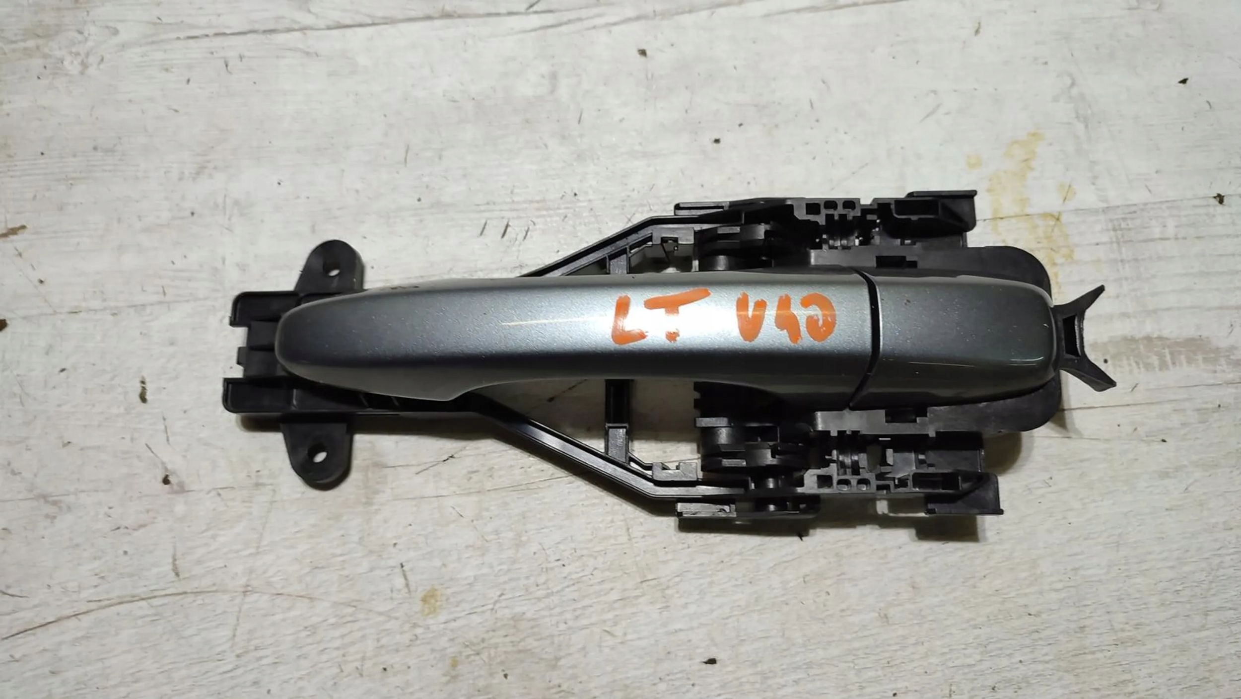 Volvo V40 2018 rear part side right handle exterior
