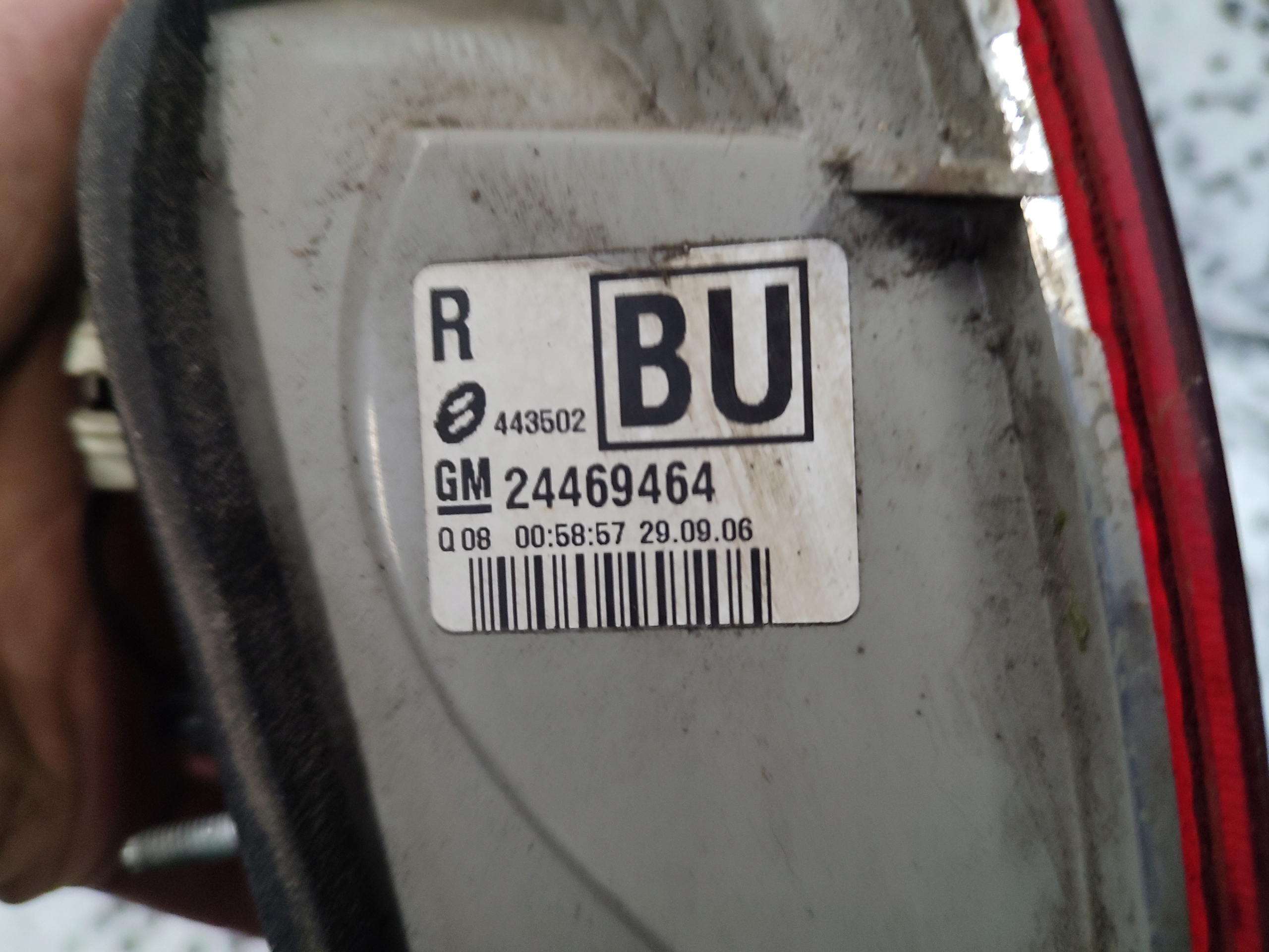 light right rear part to the bonnet VECTRA C KOMBI DYMIONA