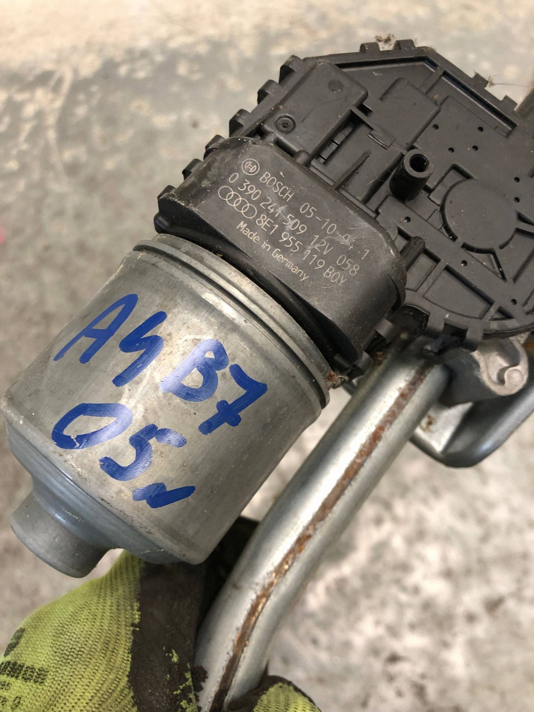 Wischergestänge AUDI A4 B7 8E1955023D 8E1955119