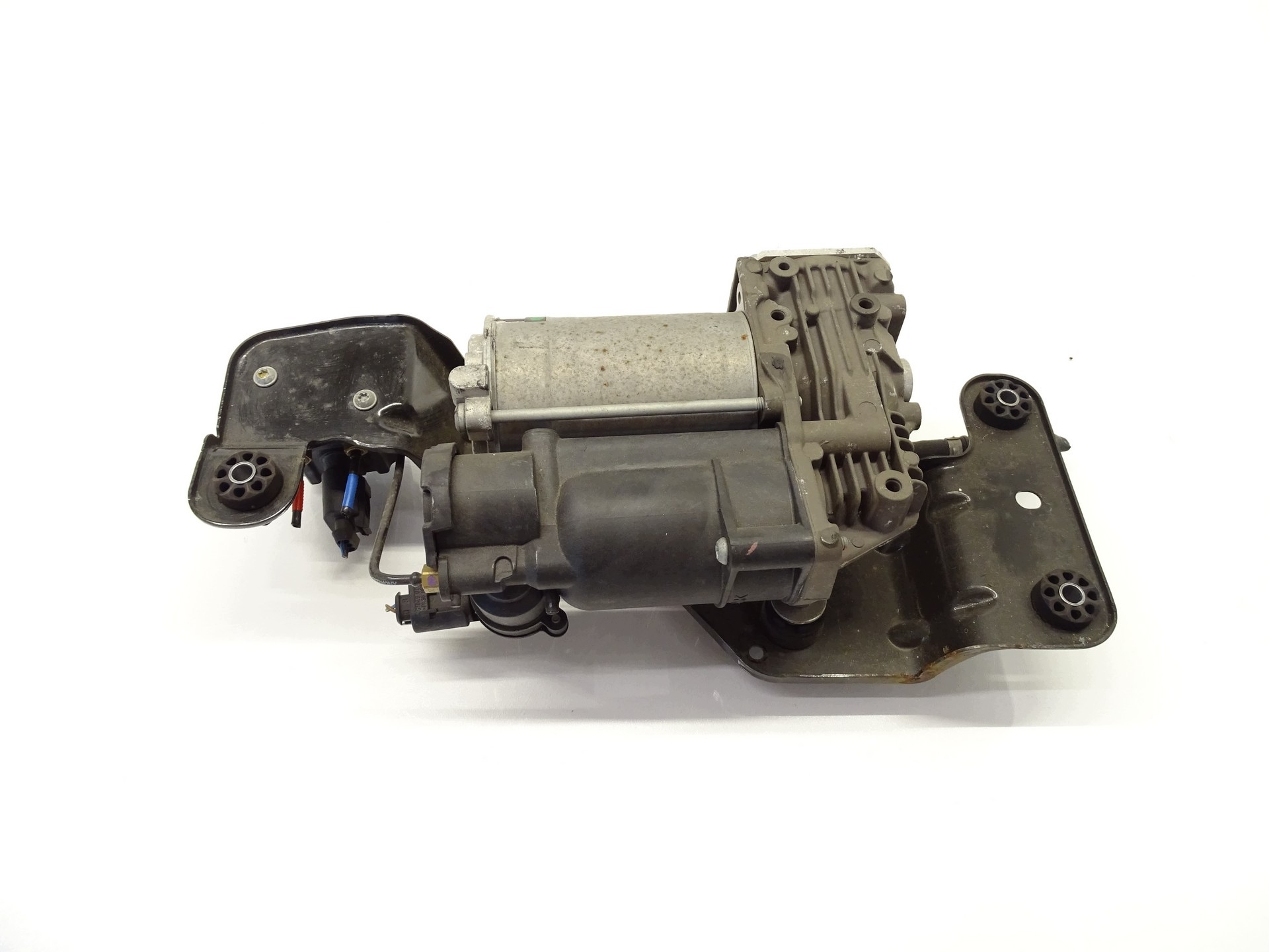 compressor; springing PNEUMATYCZNEGO BMW X5 E70 6859714