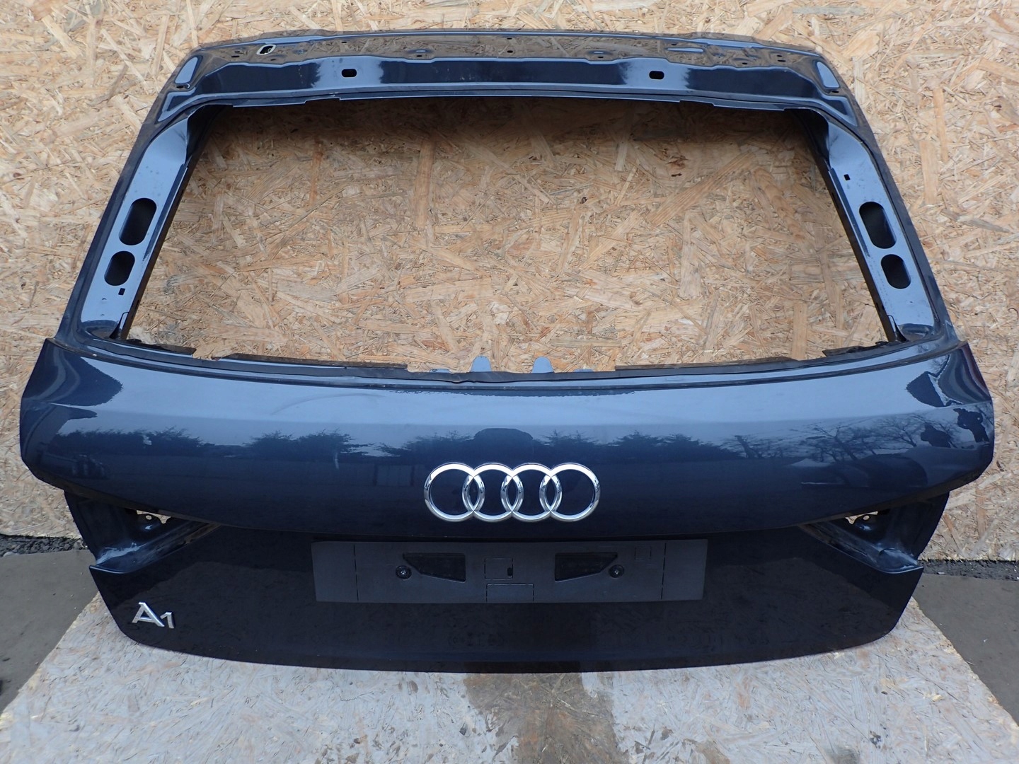 KLAPA TYŁ POKRYWA BAGAŻNIKA AUDI A1 2 II 82A 2018-