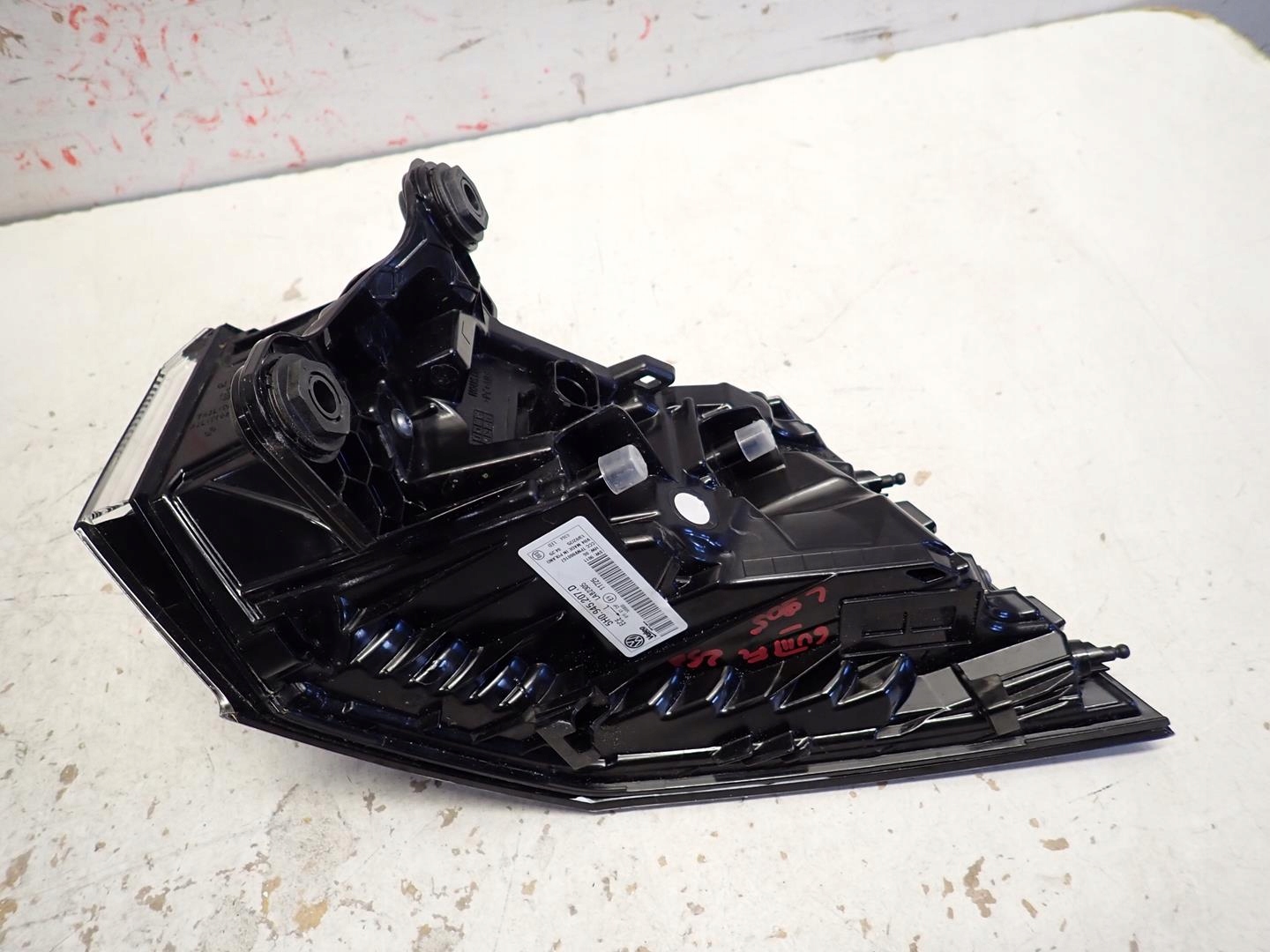 light rear part rear left VW GOLF VIII LIFT 2024- IQ 5H0945207D