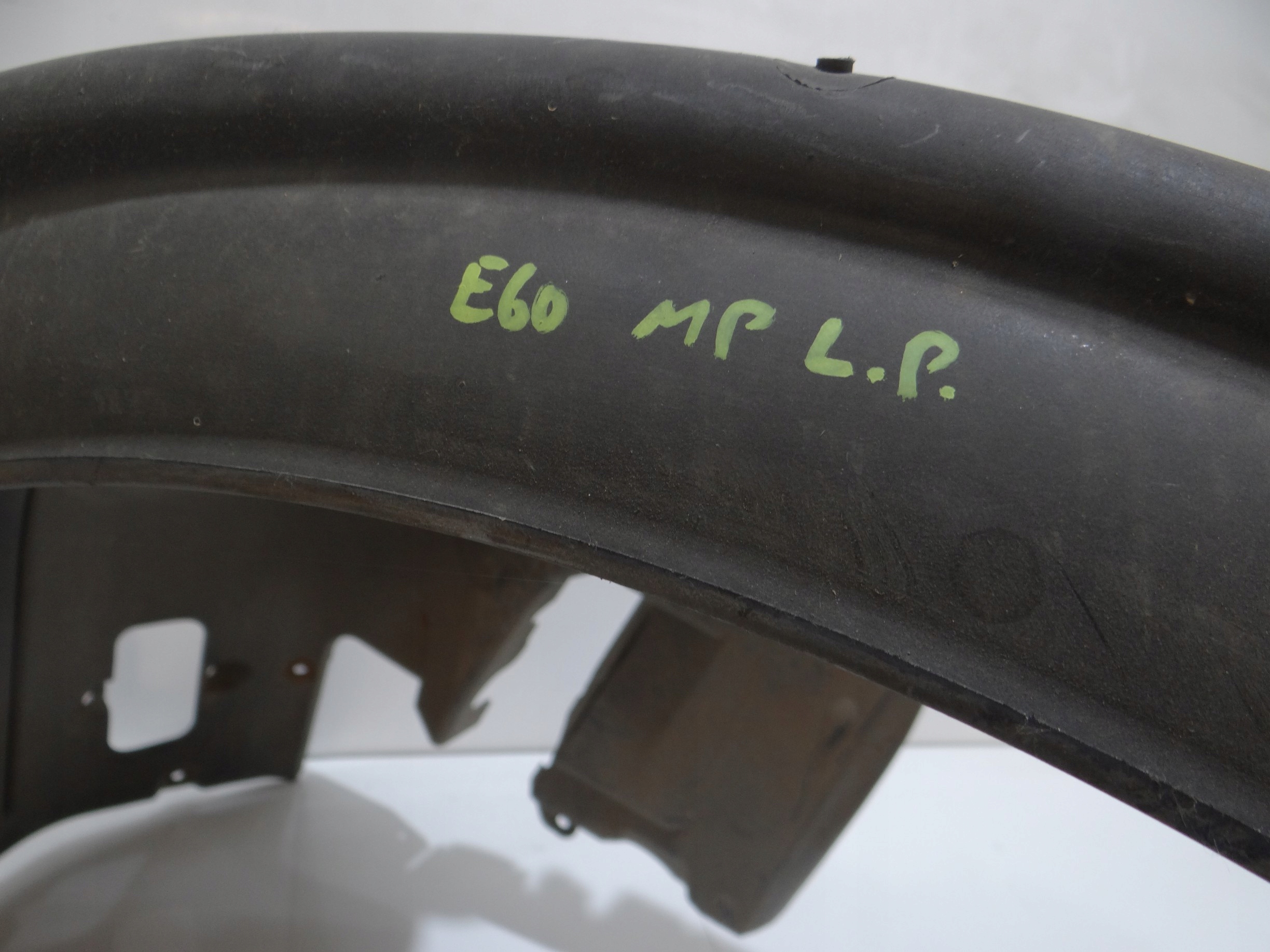 mudguard left front BMW E60 E61 M PAKIET OE 7033749 (4822807)