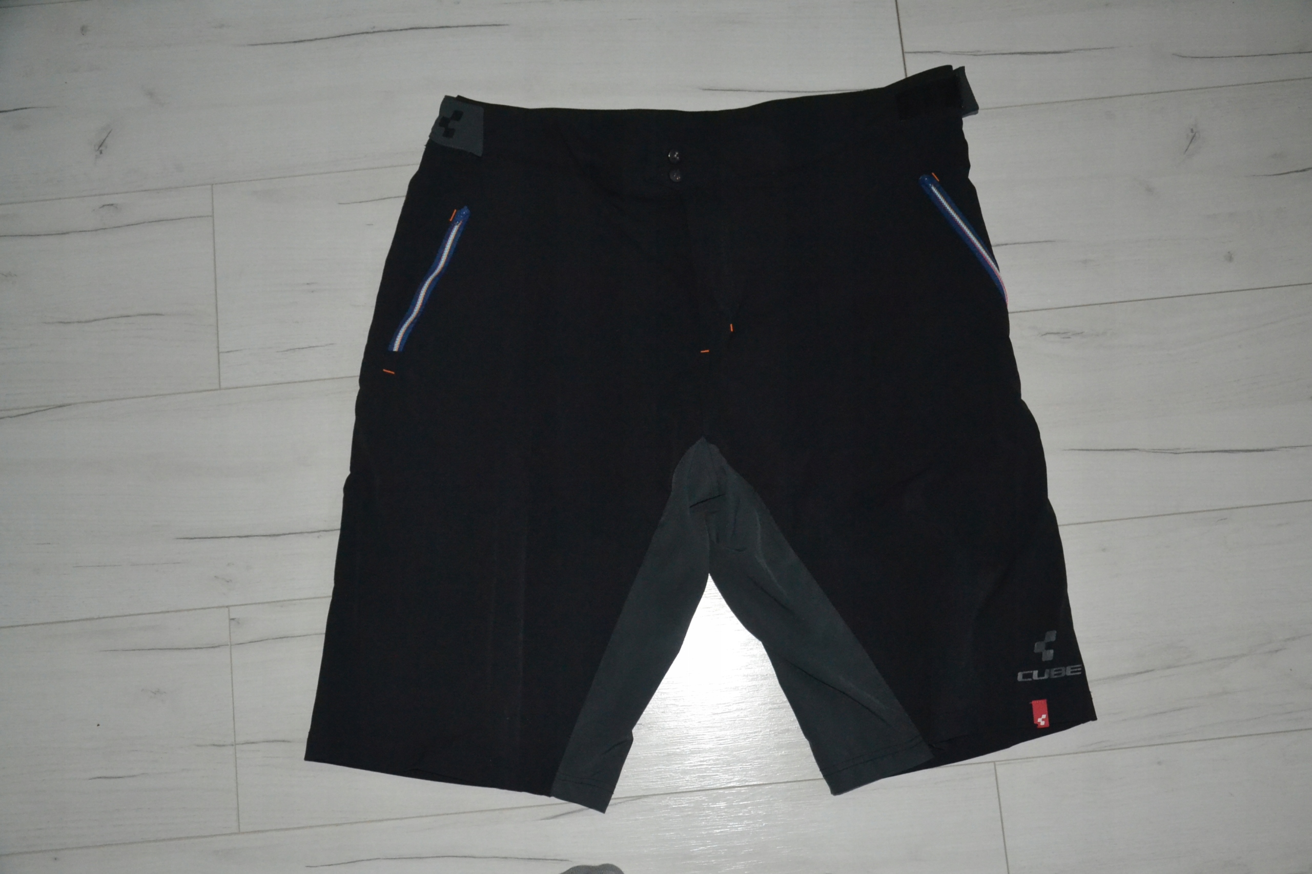 CUBE SPODENKI TURYSTYCZNE NA ROWER XXL EAN (GTIN) 4250589452288