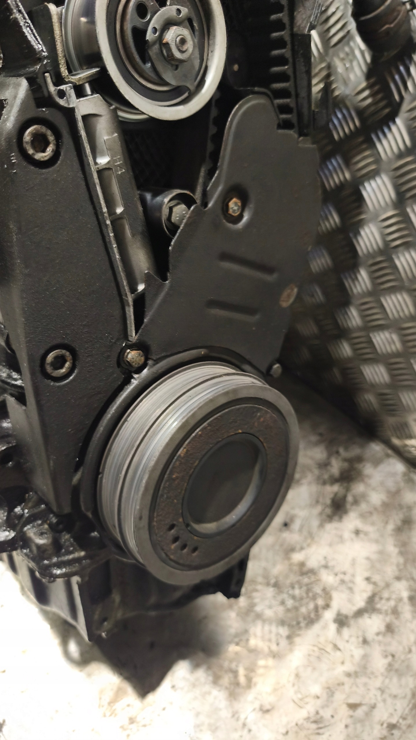 engine unprotected pillar VW PASSAT B5 1.9TDI 2001r -AVB